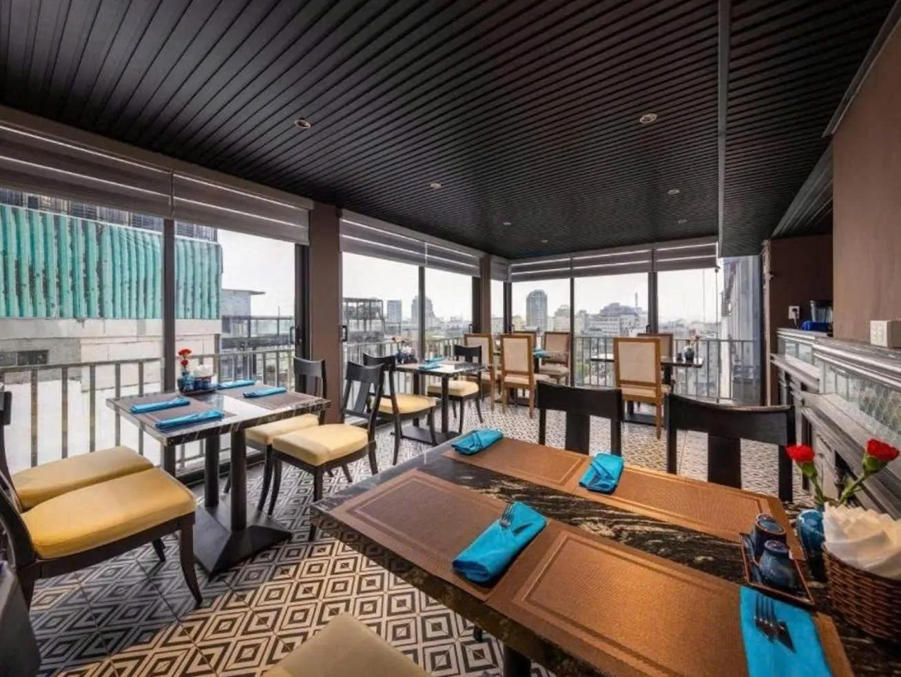 Restaurant/places to eat in Hanoi Dalvostro Valentino Hotel & Spa