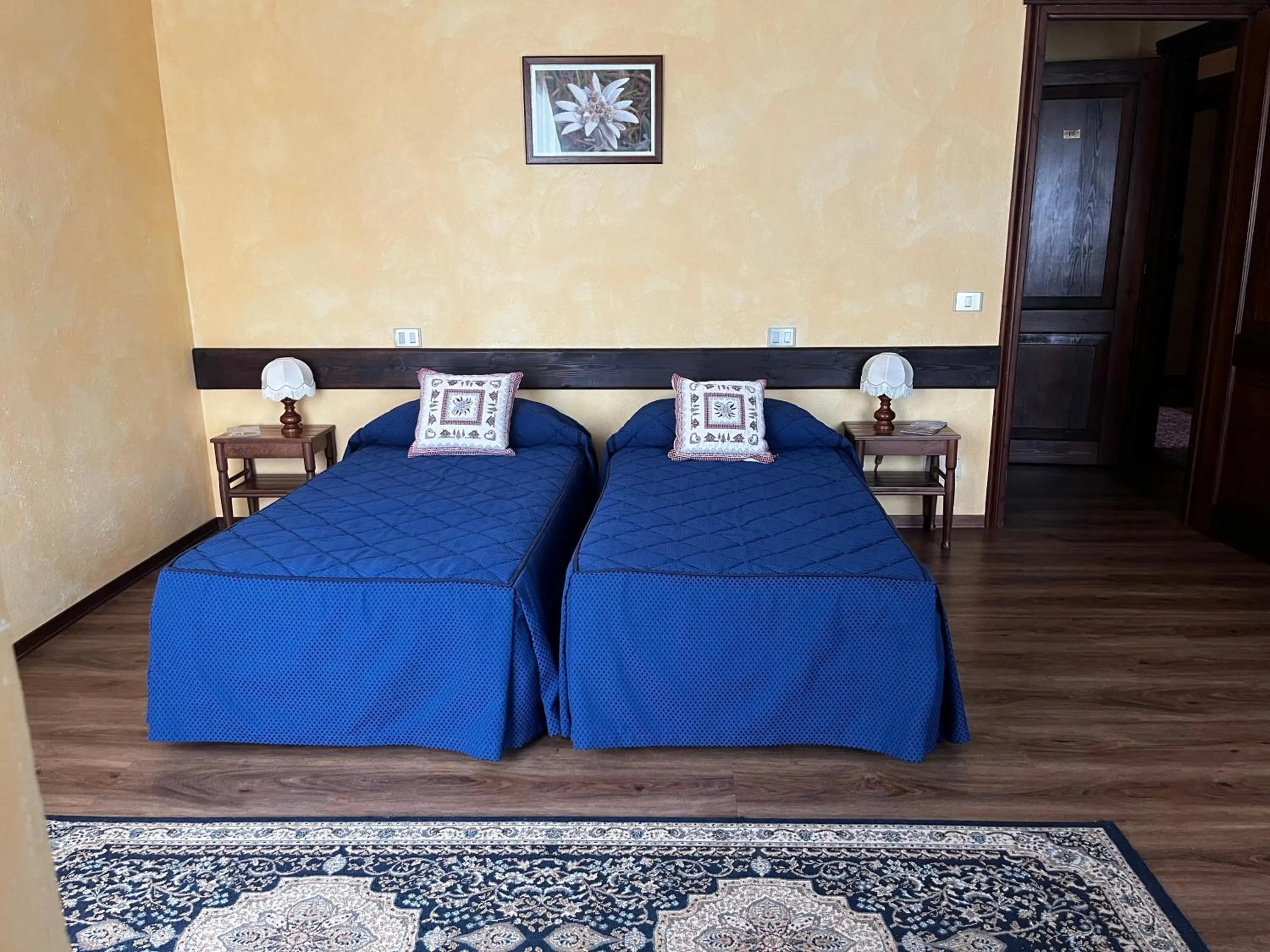 Bedroom, Bed in Hotel Edelweiss & SPA