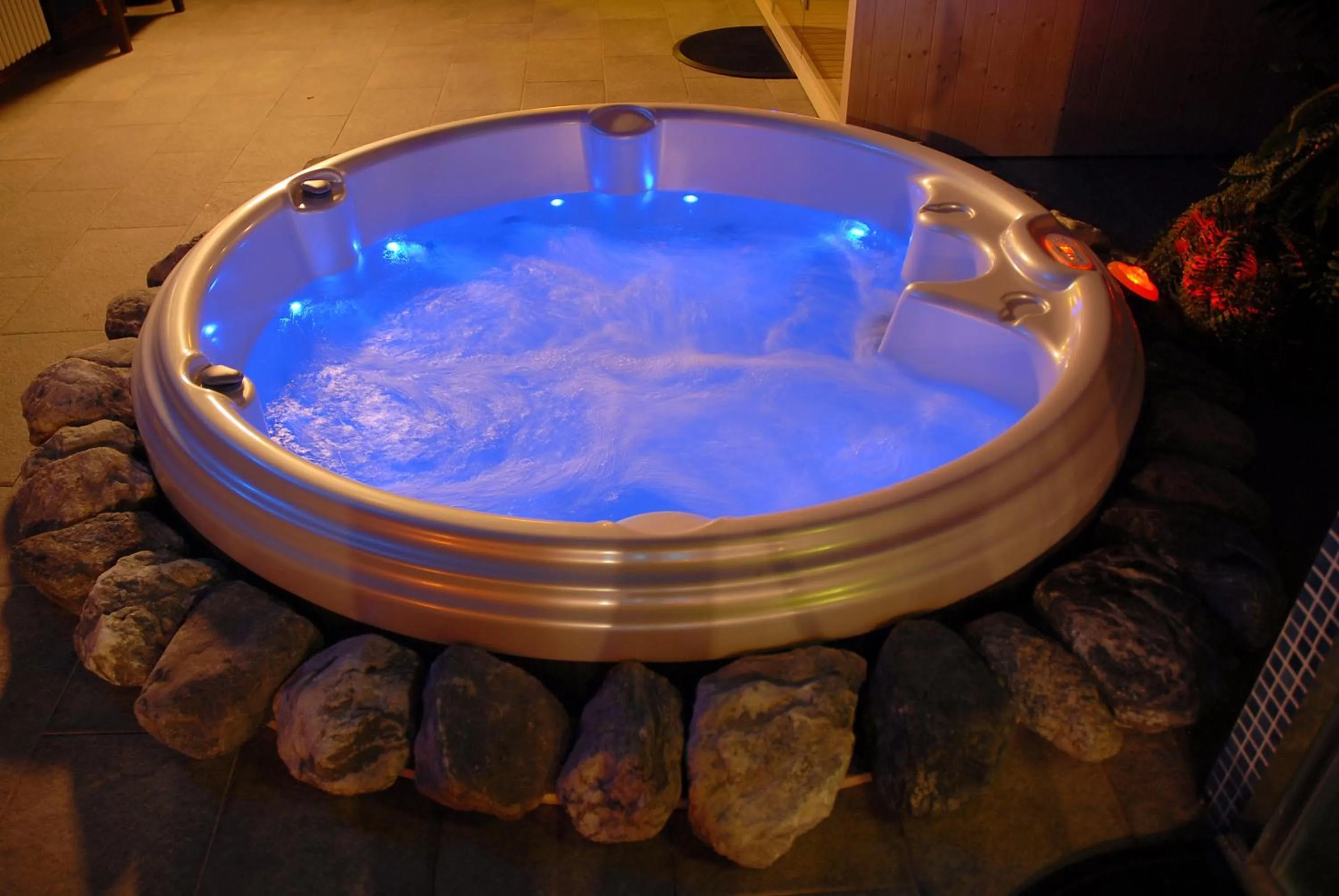 Hot Tub in Hotel Edelweiss & SPA