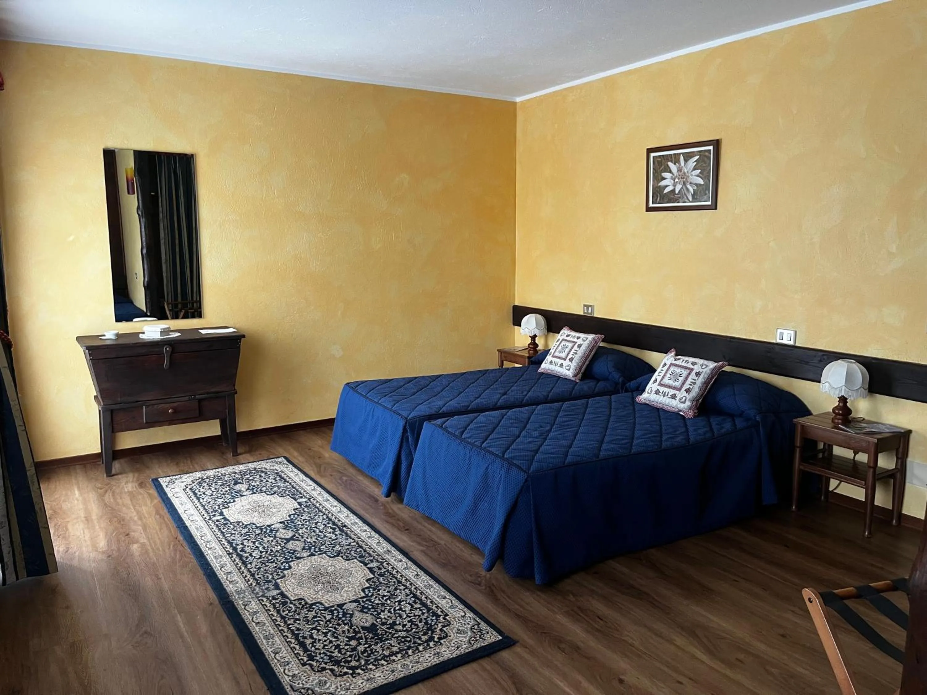 Bedroom, Bed in Hotel Edelweiss & SPA