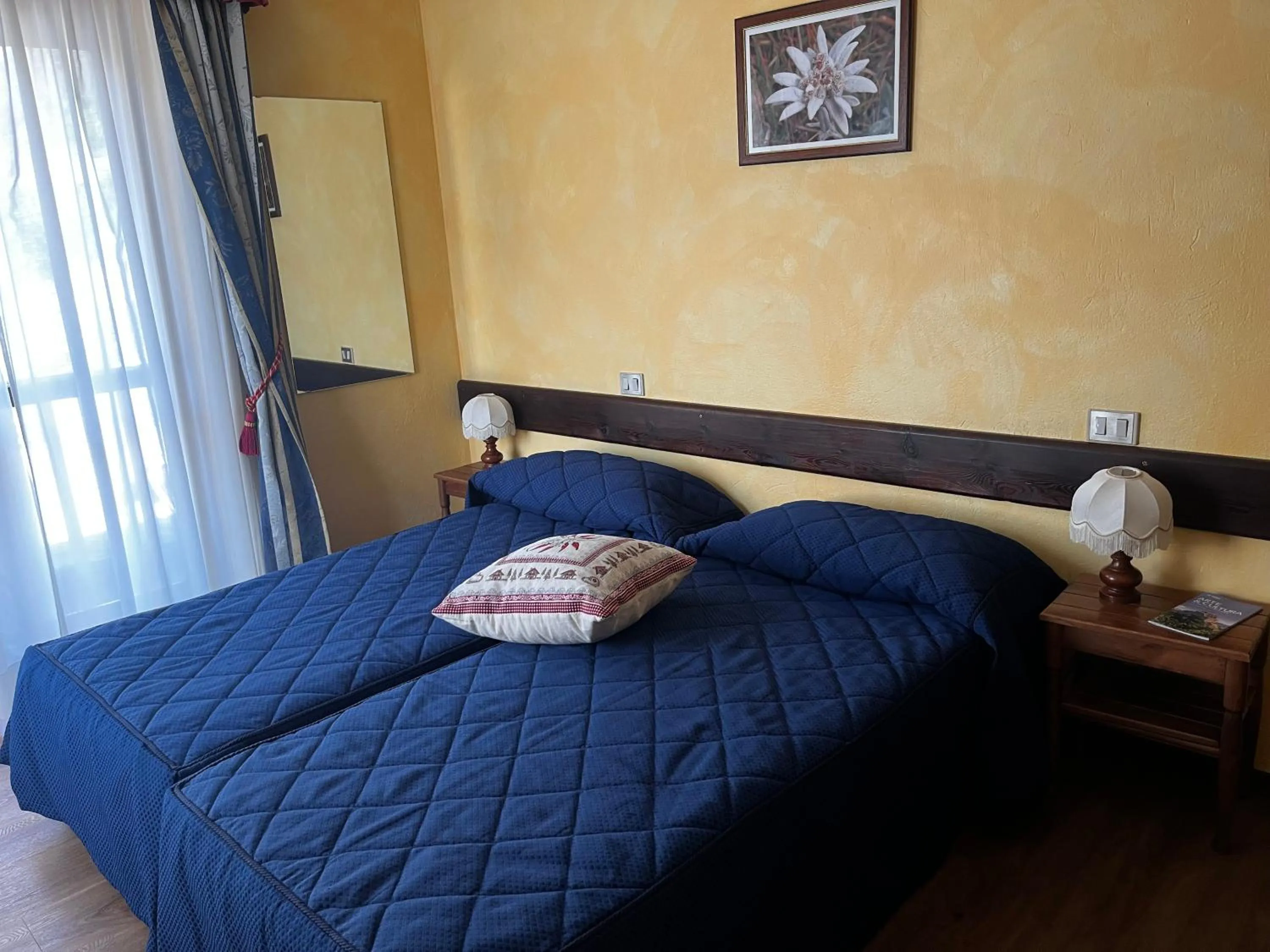 Bedroom, Bed in Hotel Edelweiss & SPA