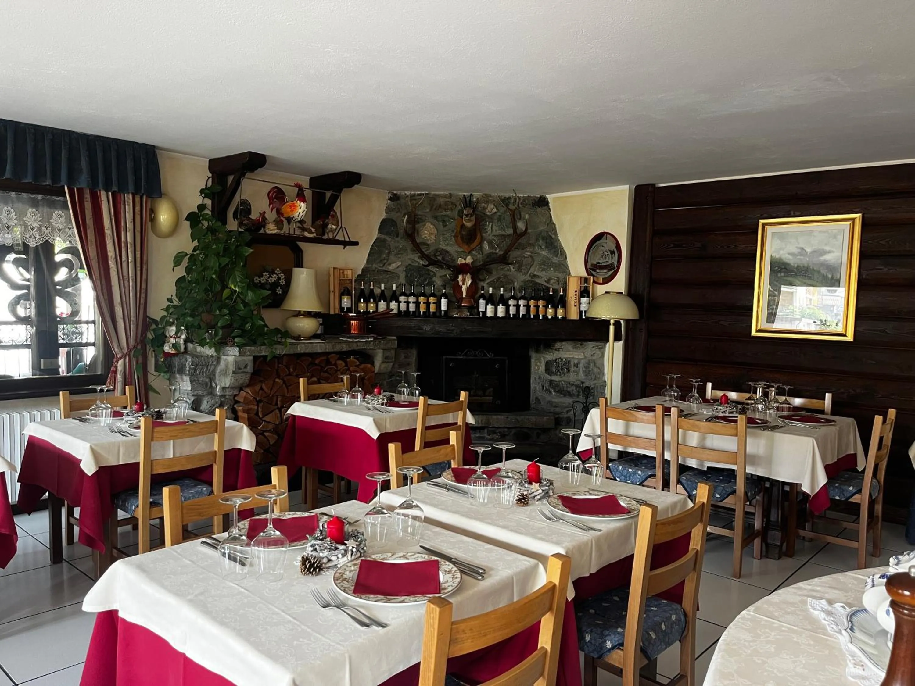 Restaurant/places to eat in Hotel Edelweiss & SPA