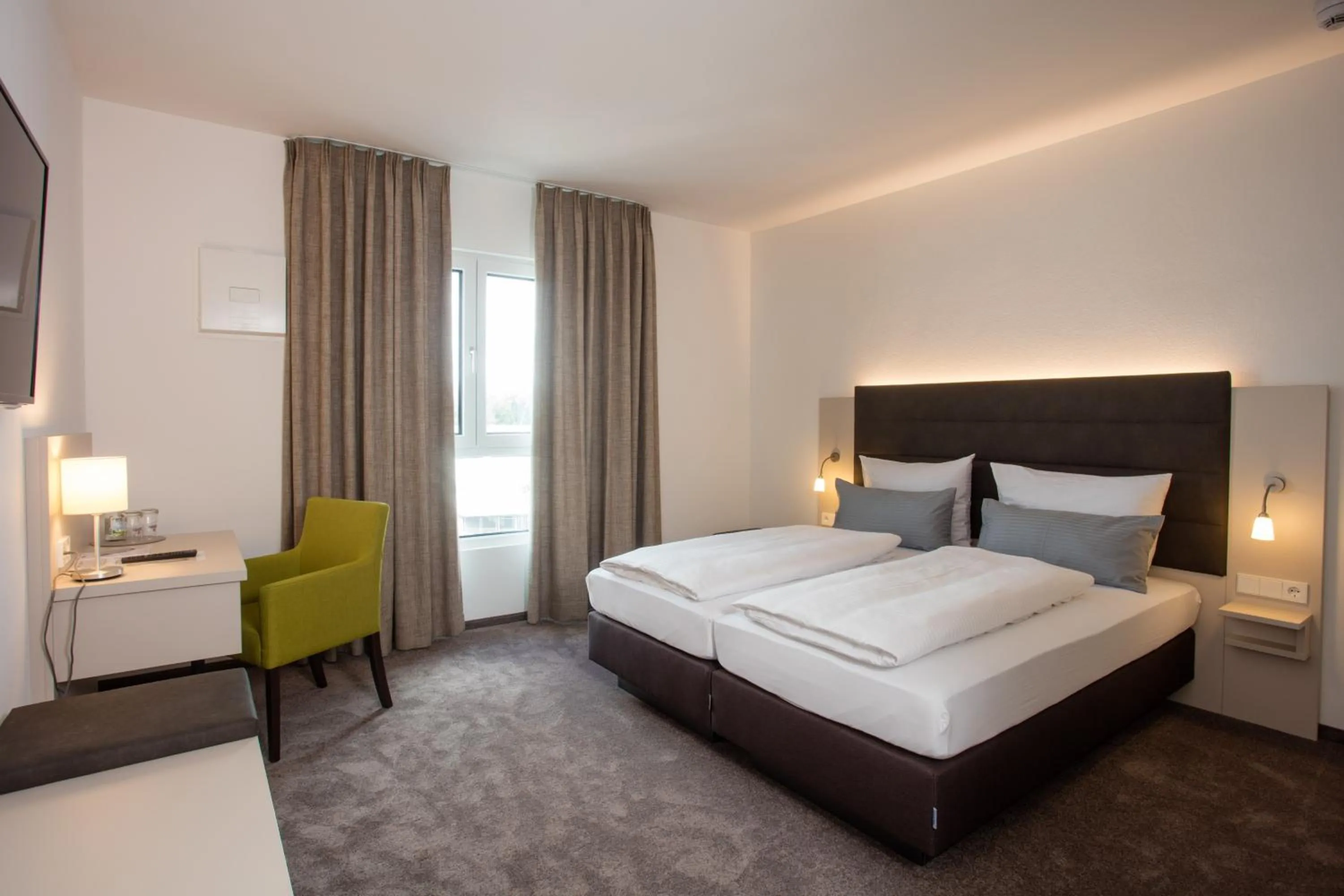 Photo of the whole room, Bed in Hotel am Campus