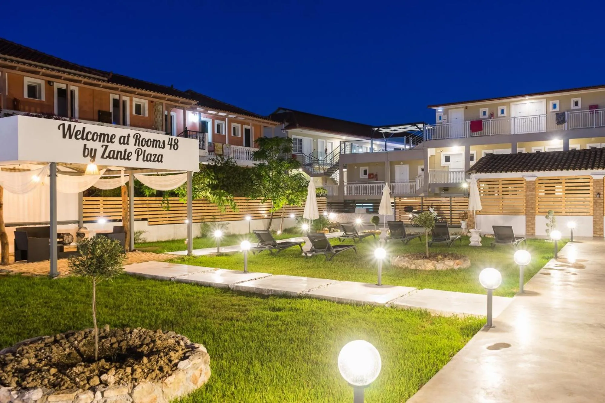 Garden in Rooms 48 by Zante Plaza