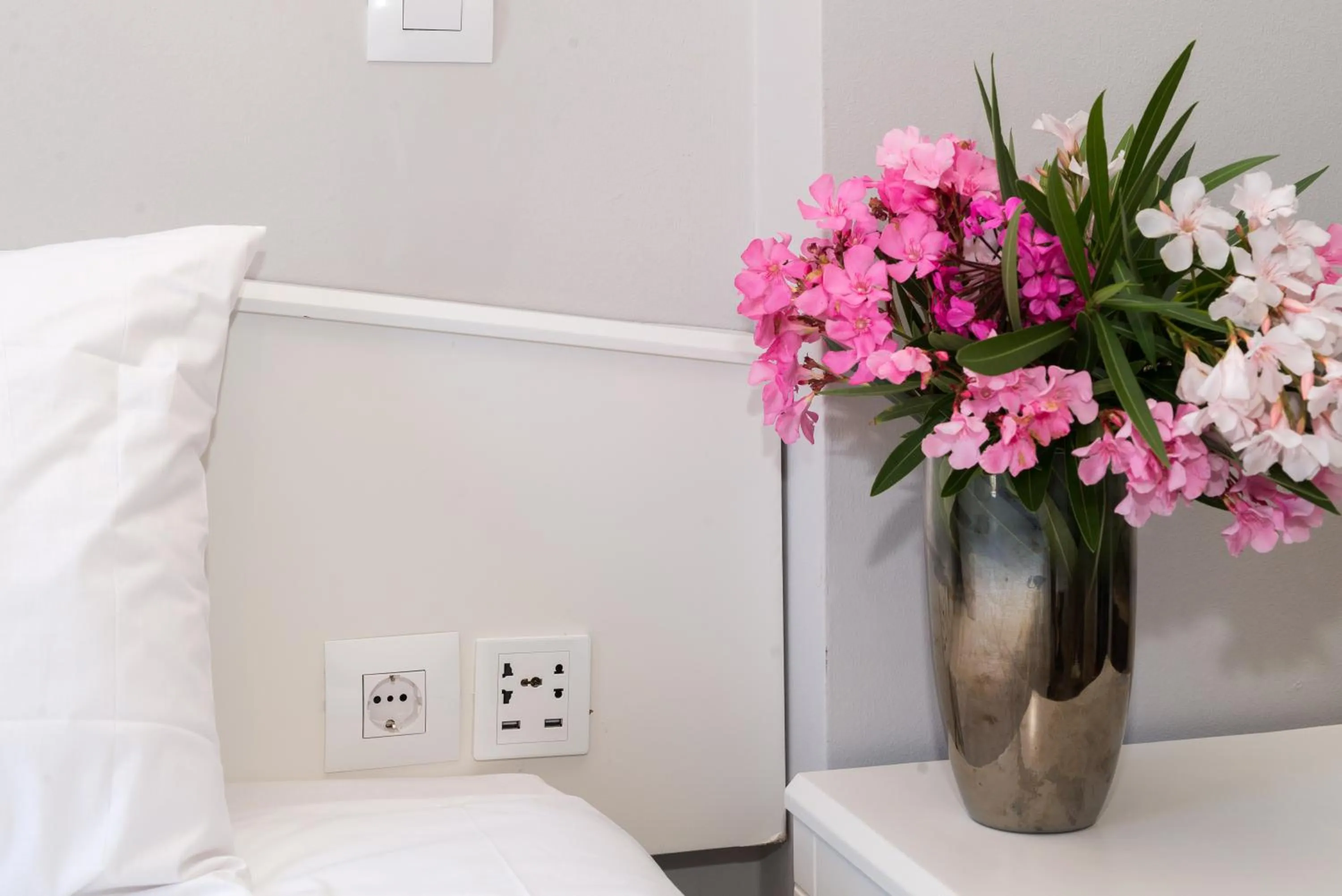 Area and facilities in Rooms 48 by Zante Plaza