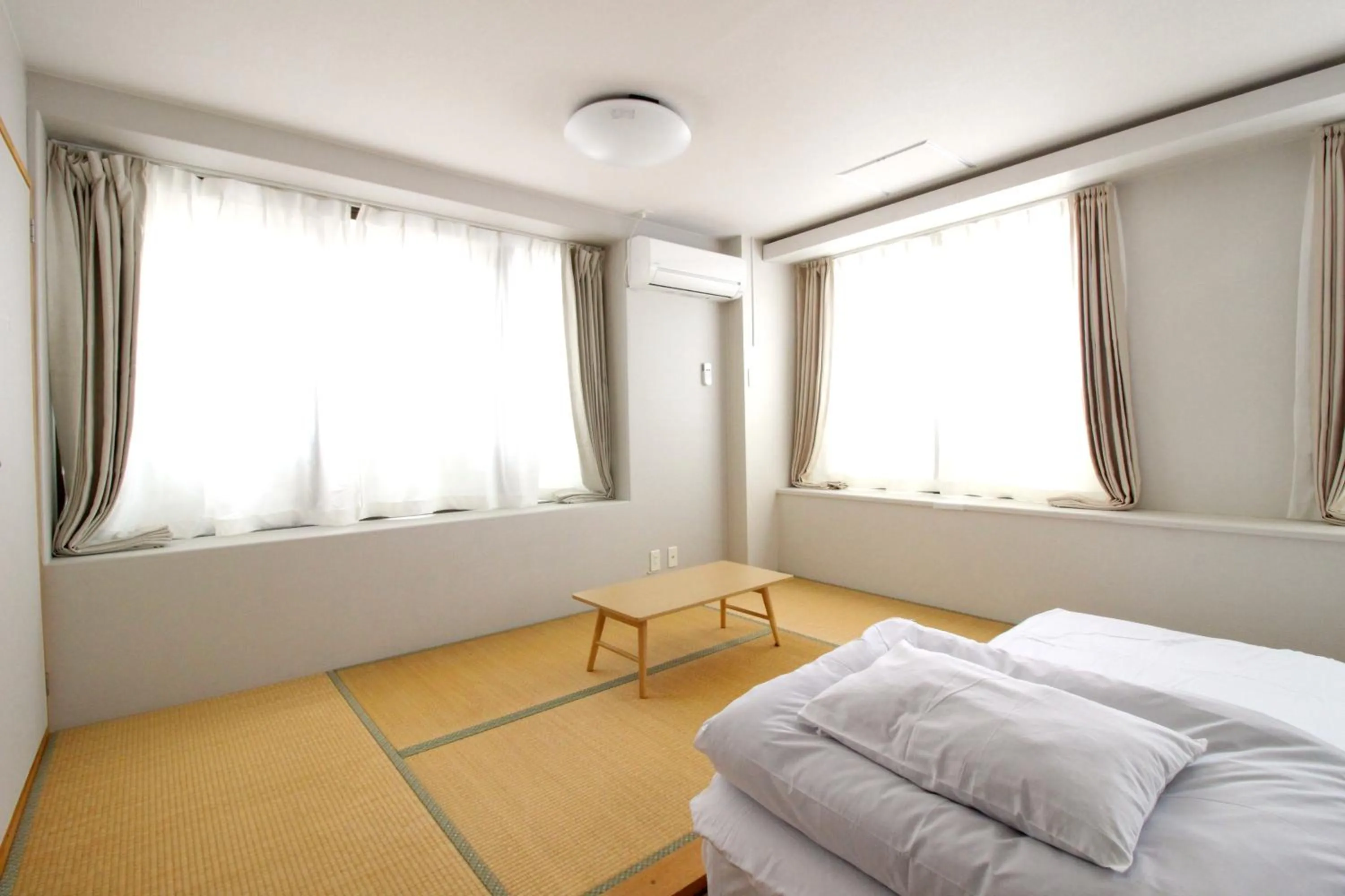 Bed in Mcity in Wakasa