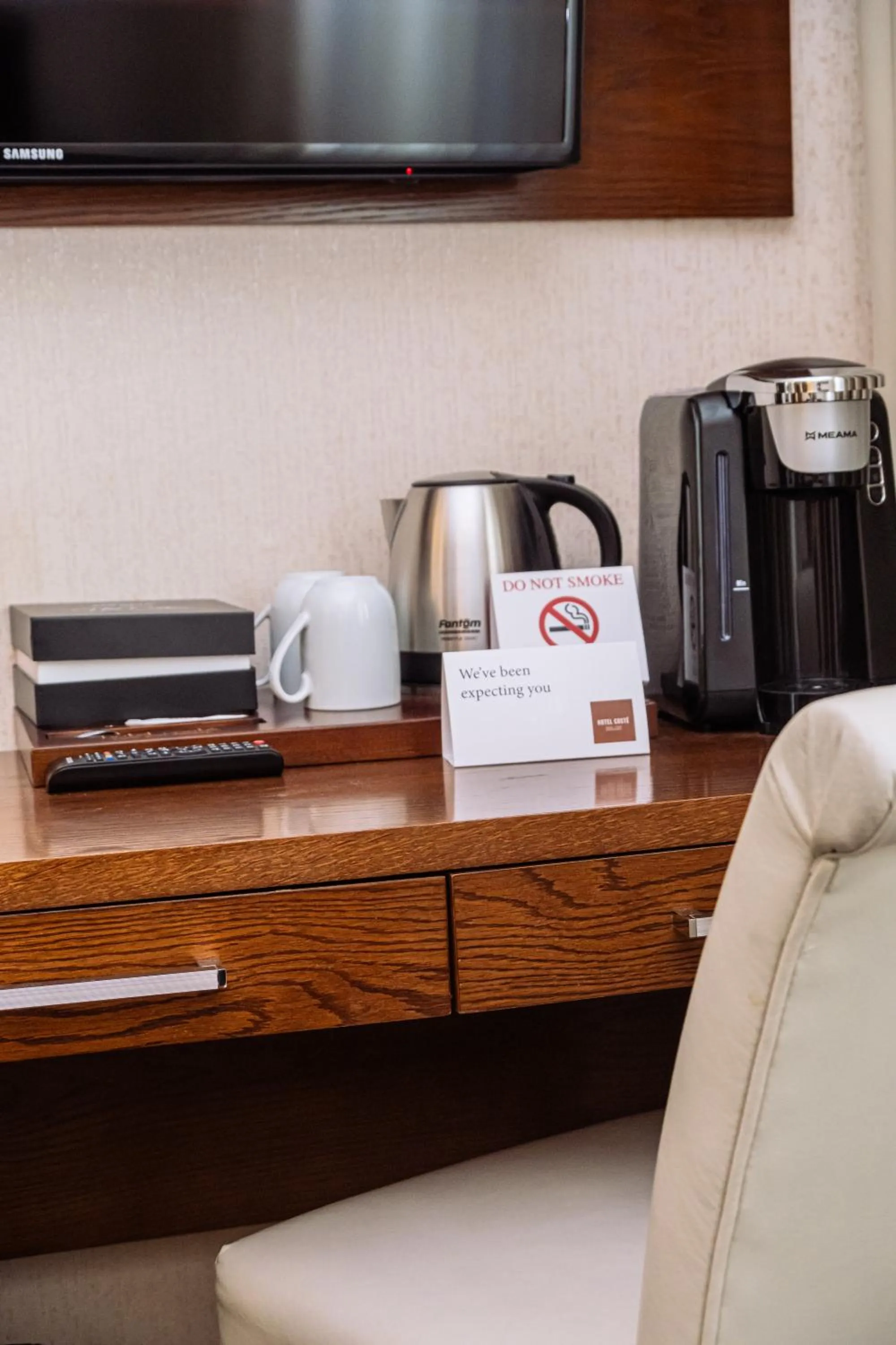Coffee/tea facilities in Costé Hotel