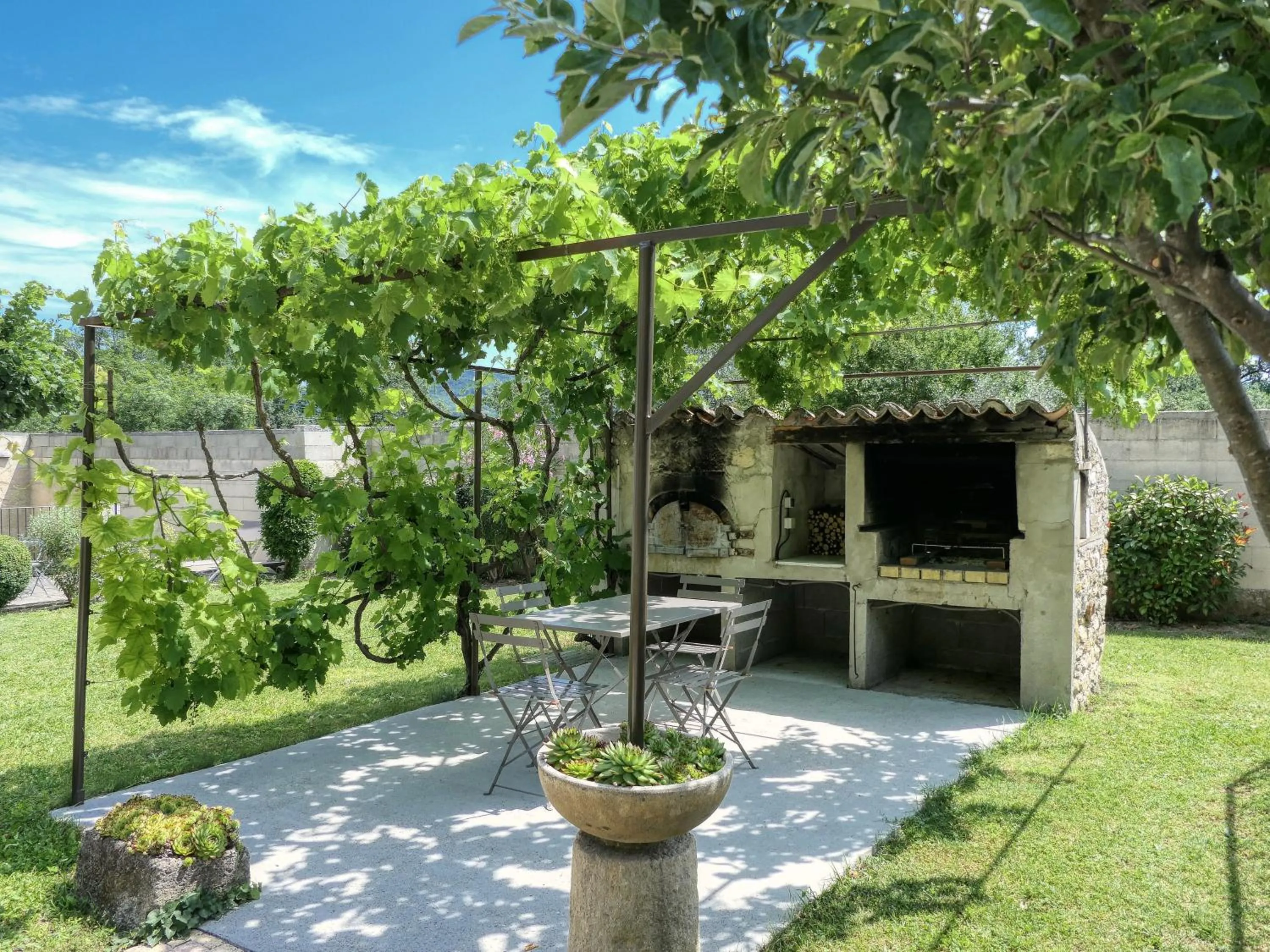 Garden in Côté Lavande