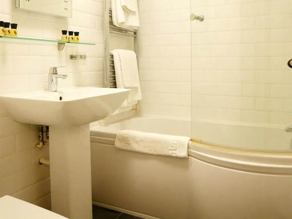 Bathroom in The Angel in Wootton Bassett