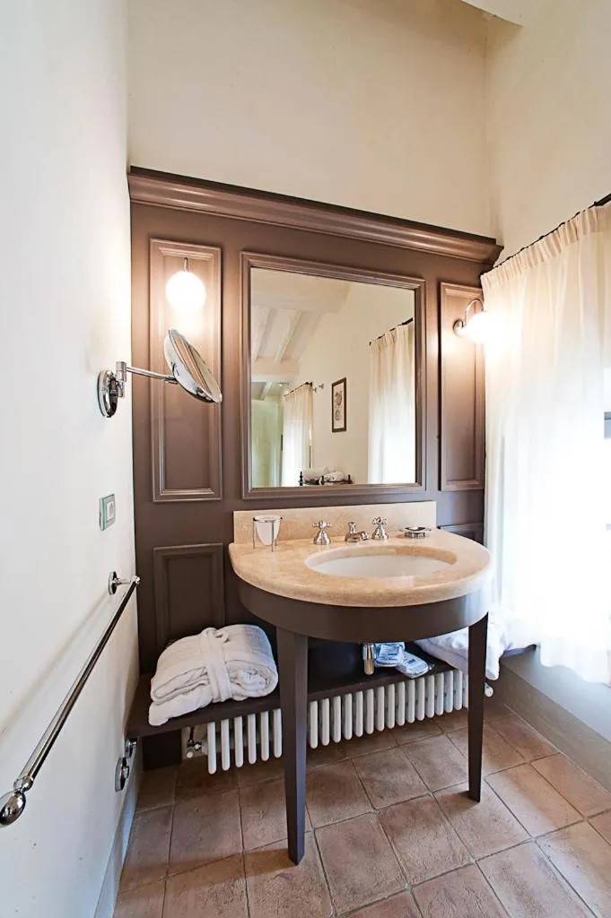 Bathroom in La Locanda Di Cetona