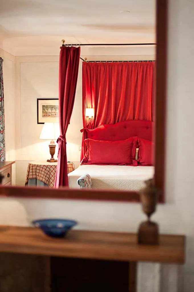 Decorative detail, Bed in La Locanda Di Cetona