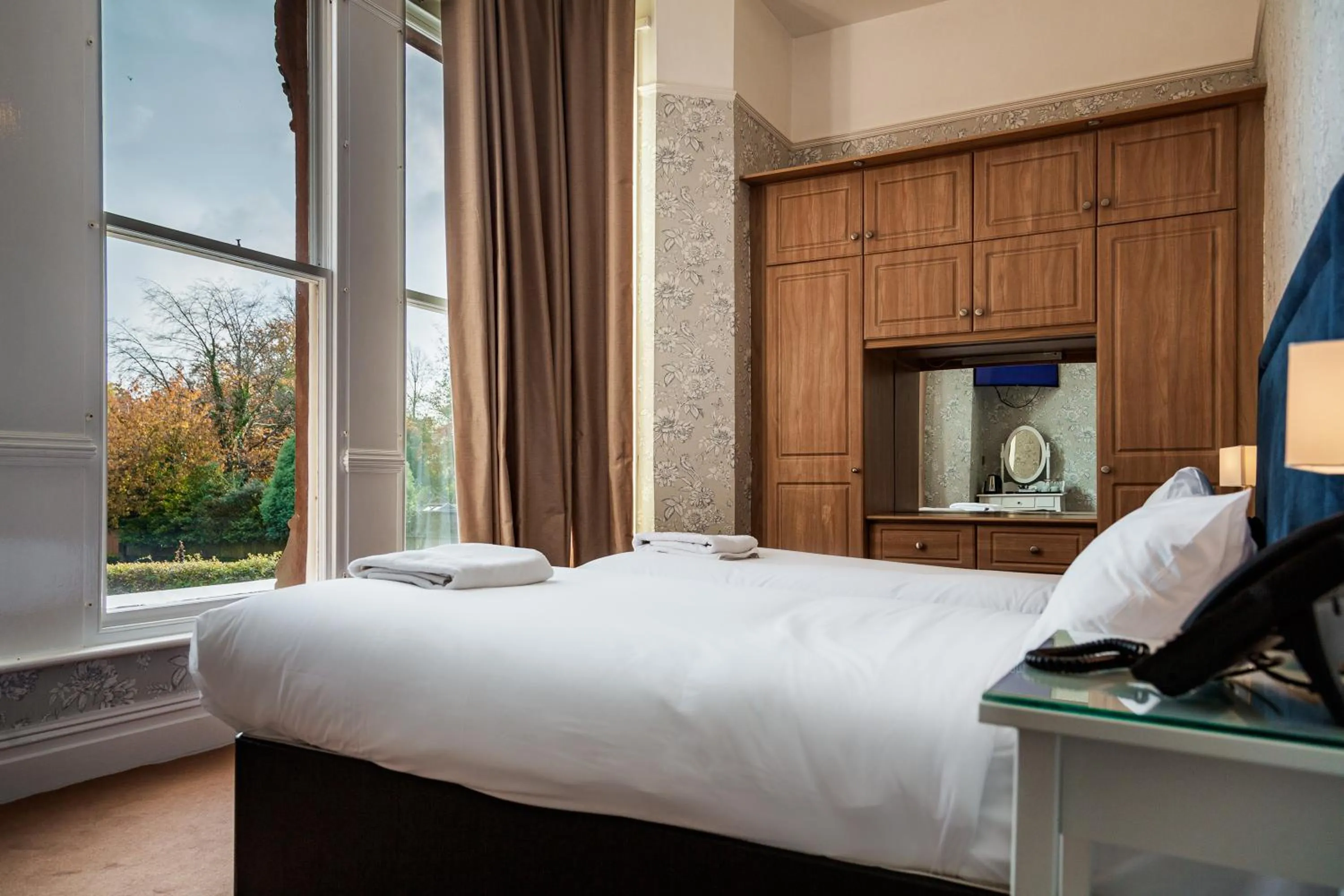 Bedroom, Bed in Sefton Park Hotel