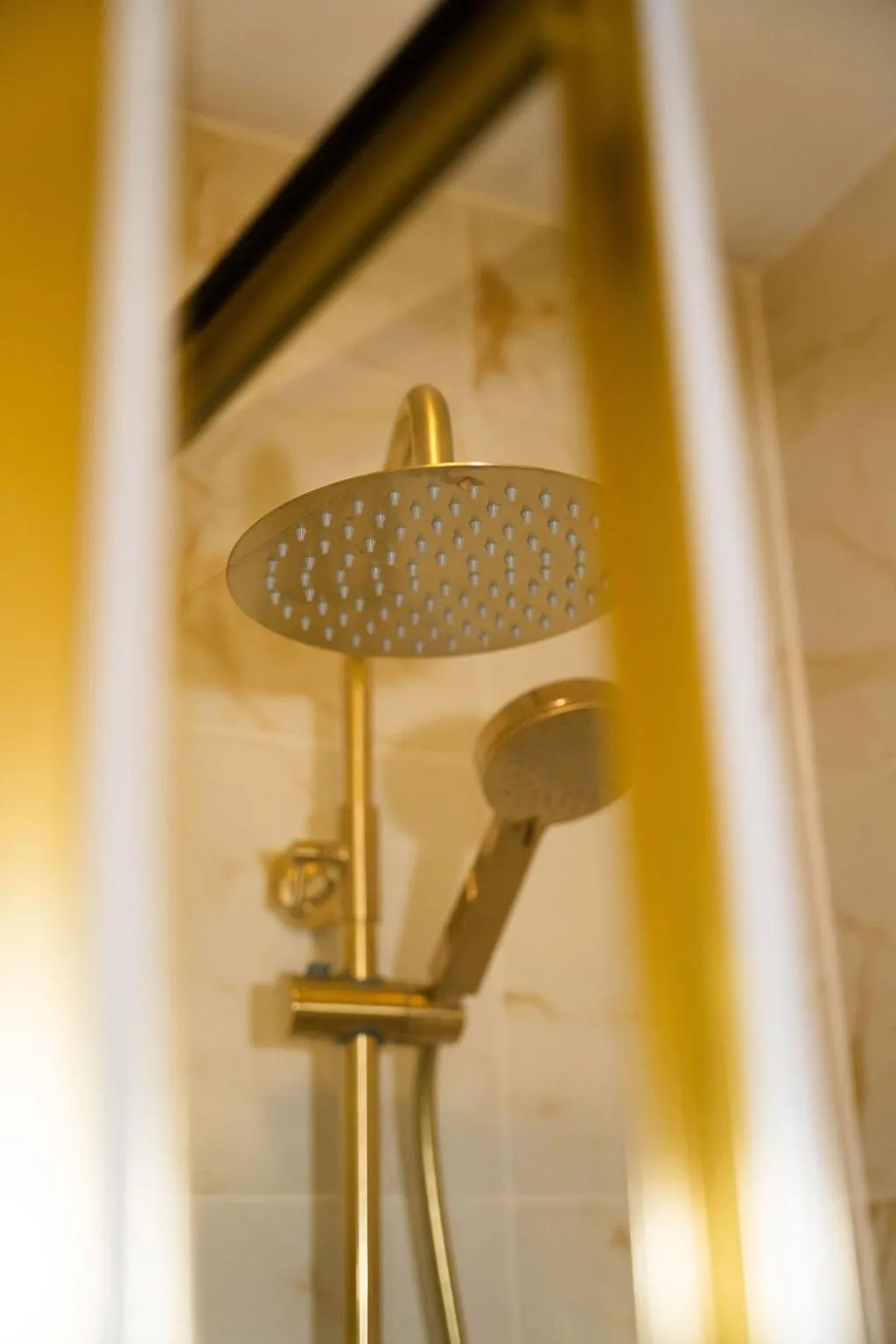 Shower in Sefton Park Hotel