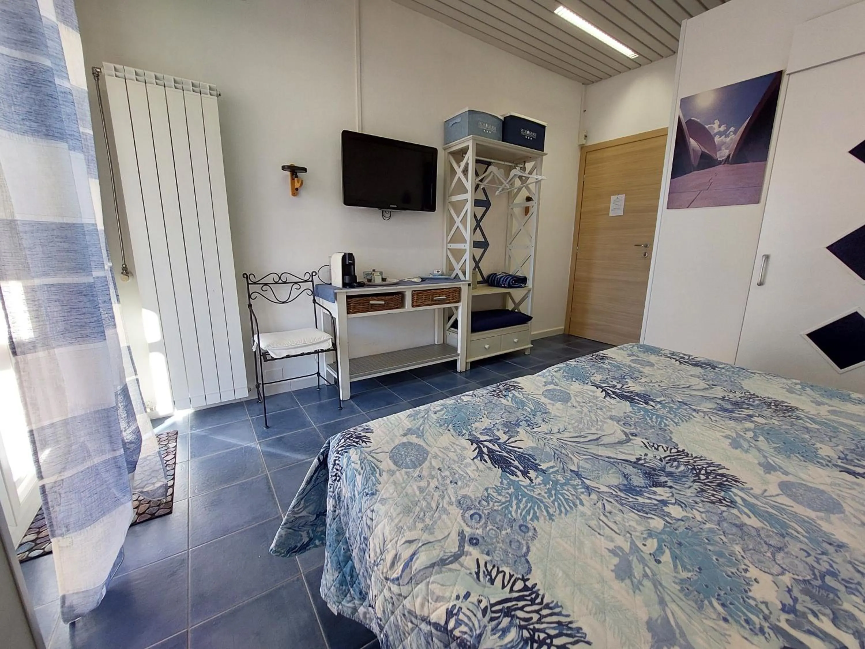 TV and multimedia, Bed in Nughe 'e' Oro Guesthouse