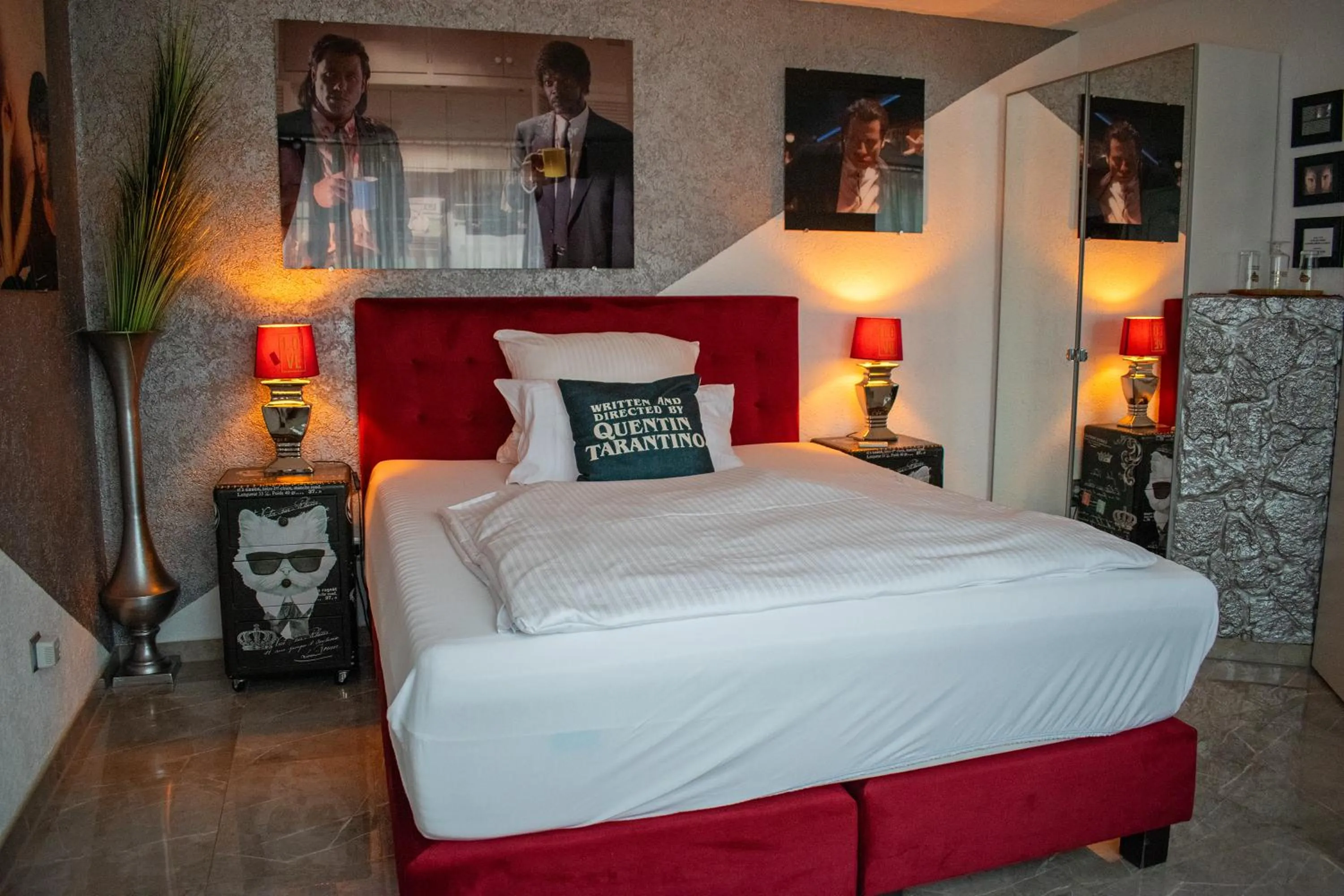 Bedroom, Bed in Hotel Karthäuser Hof