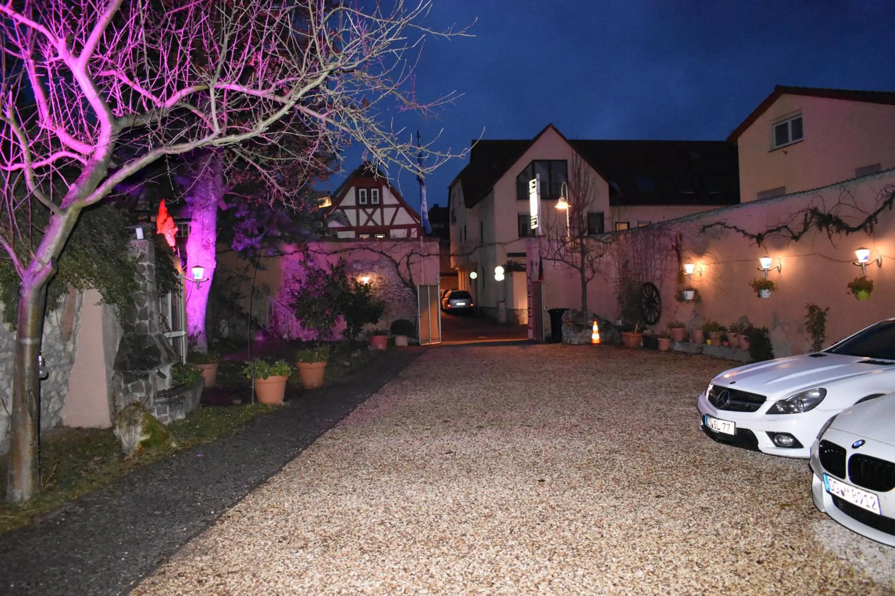 Parking in Hotel Karthäuser Hof