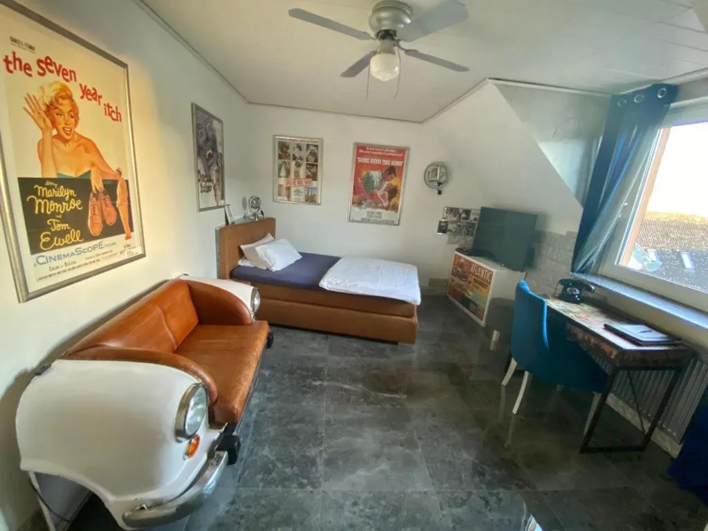 Bed in Hotel Karthäuser Hof