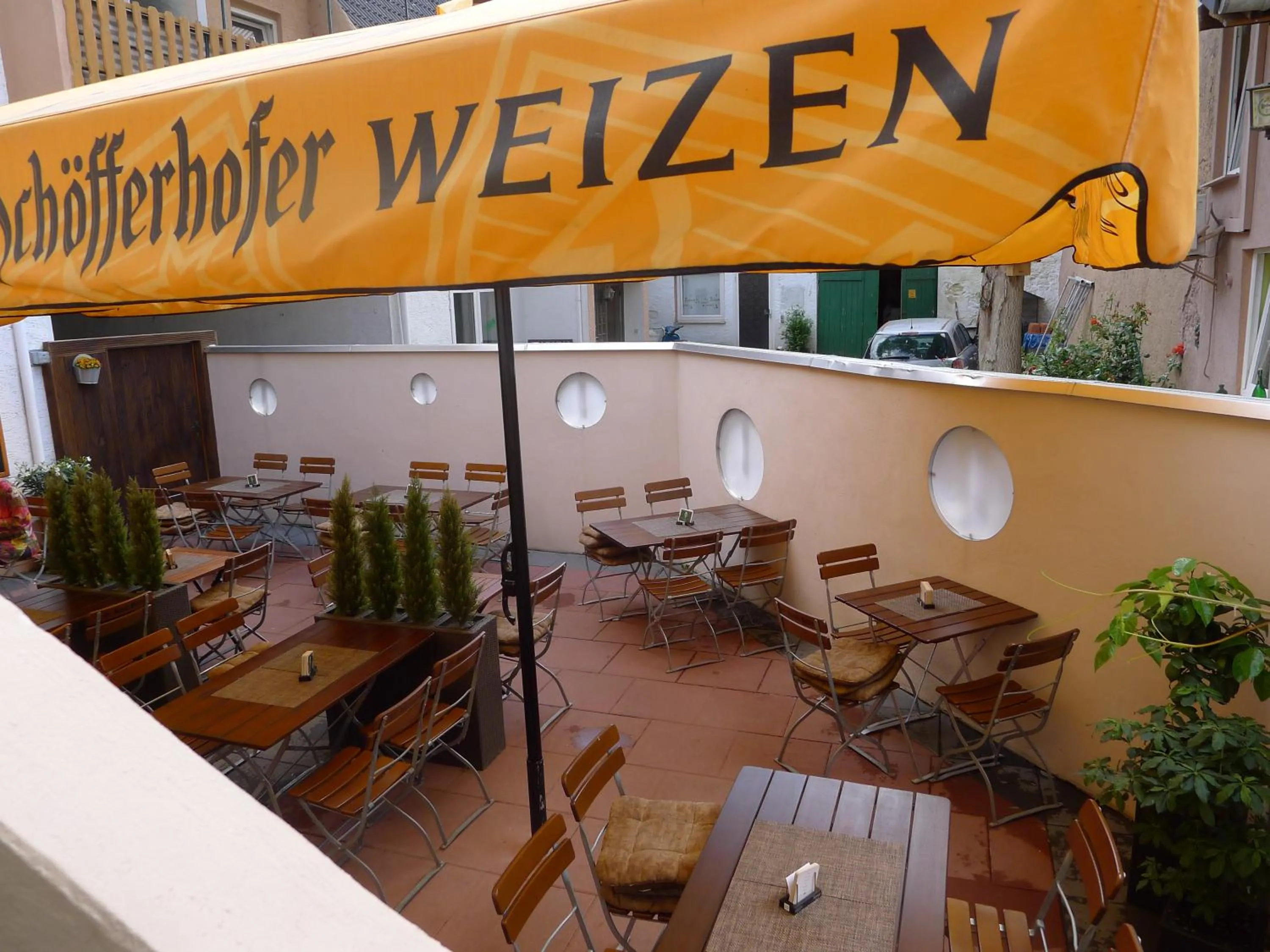 Restaurant/places to eat in Hotel Karthäuser Hof