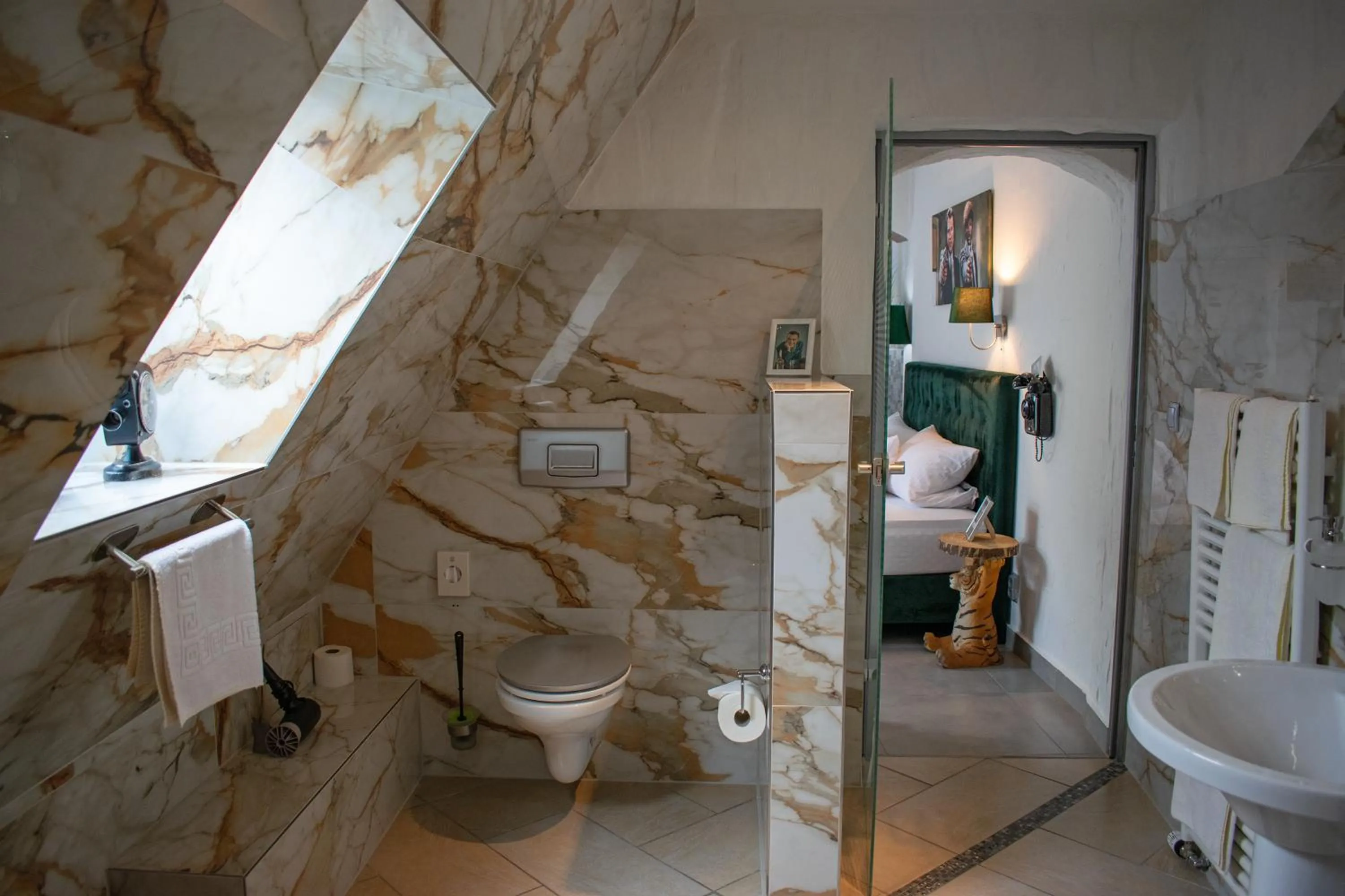 Bathroom in Hotel Karthäuser Hof