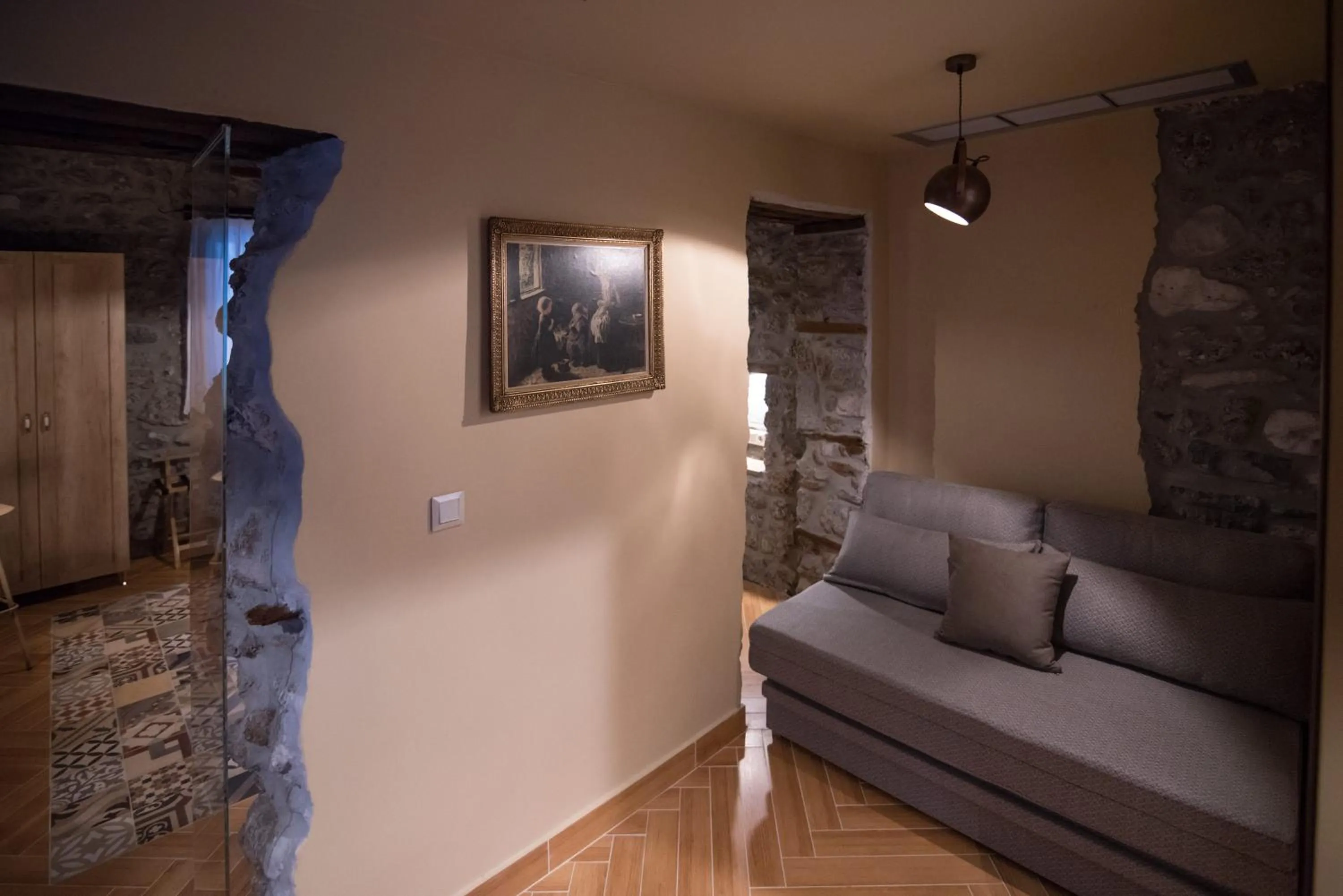 Seating area, Bed in Mythic Valley