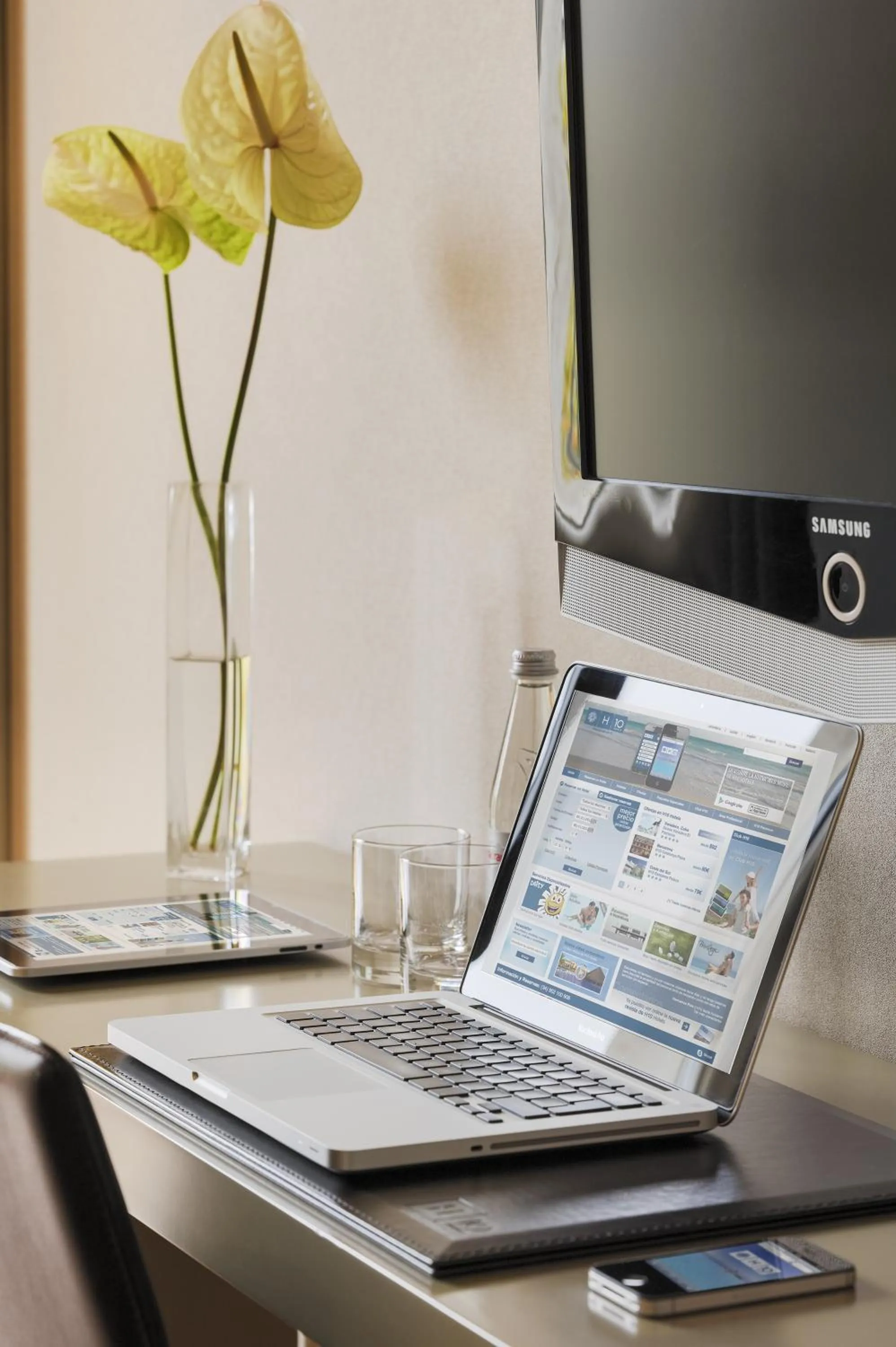 Business facilities in H10 Casanova