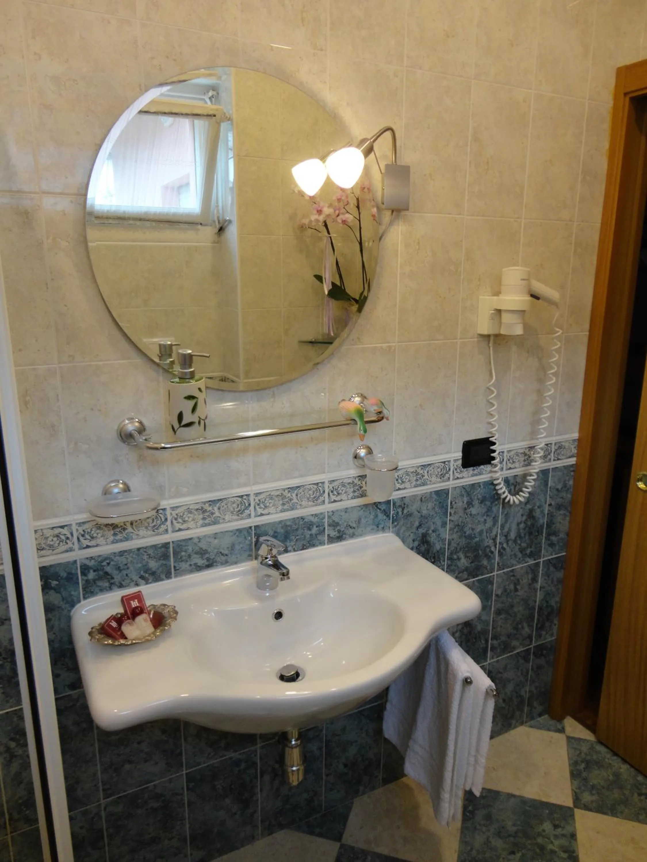 Bathroom in Hotel Levico