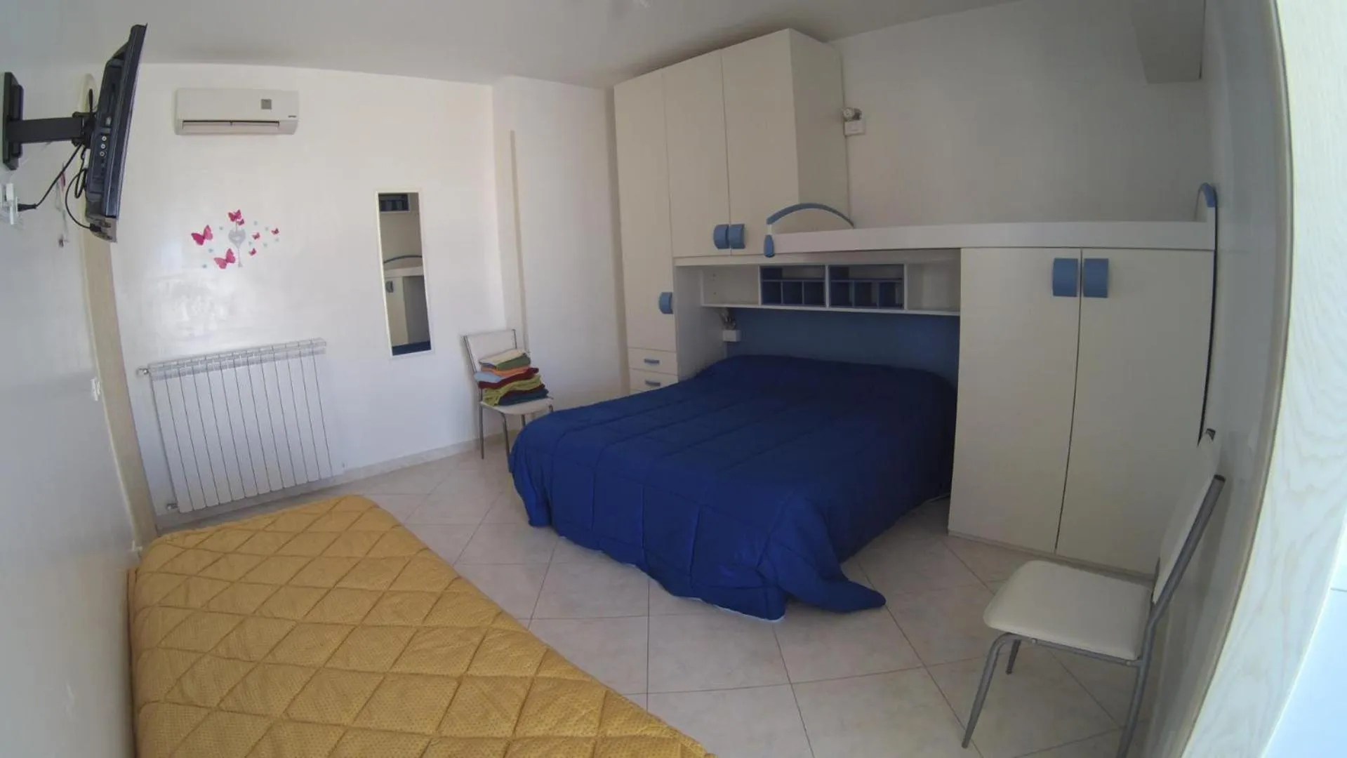 Bed in Athena b&b Castro