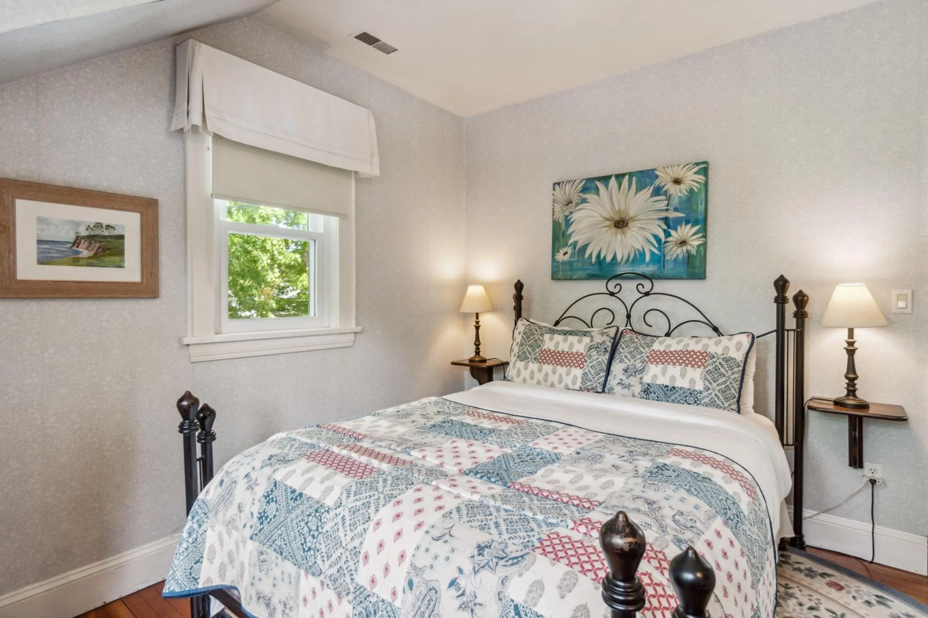 Bed in Farmhouse Inn B&B