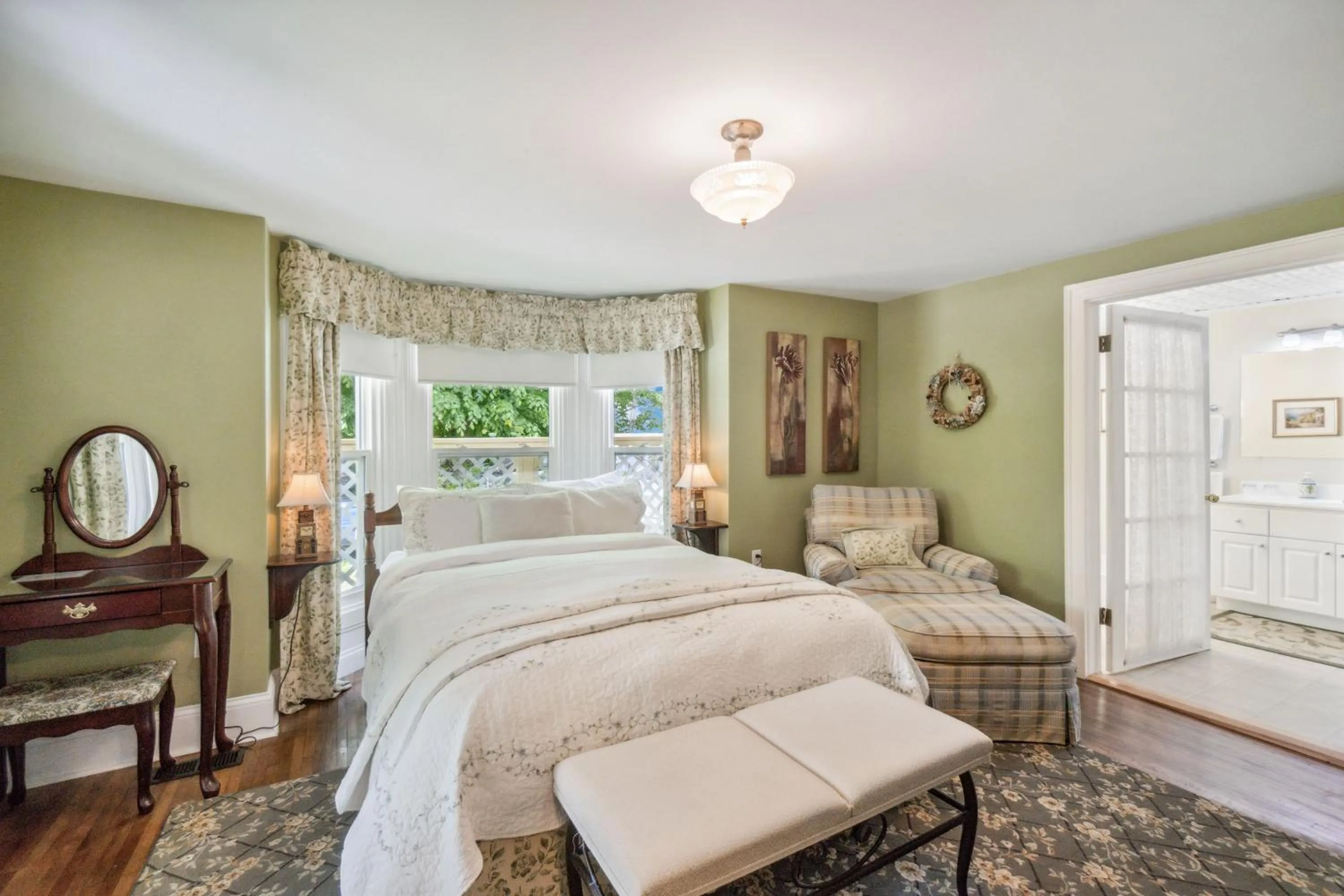 Bedroom, Bed in Farmhouse Inn B&B