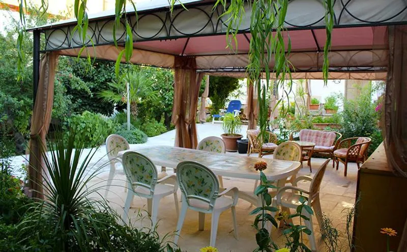 Garden in B&B IreneMarchese Gluten Free
