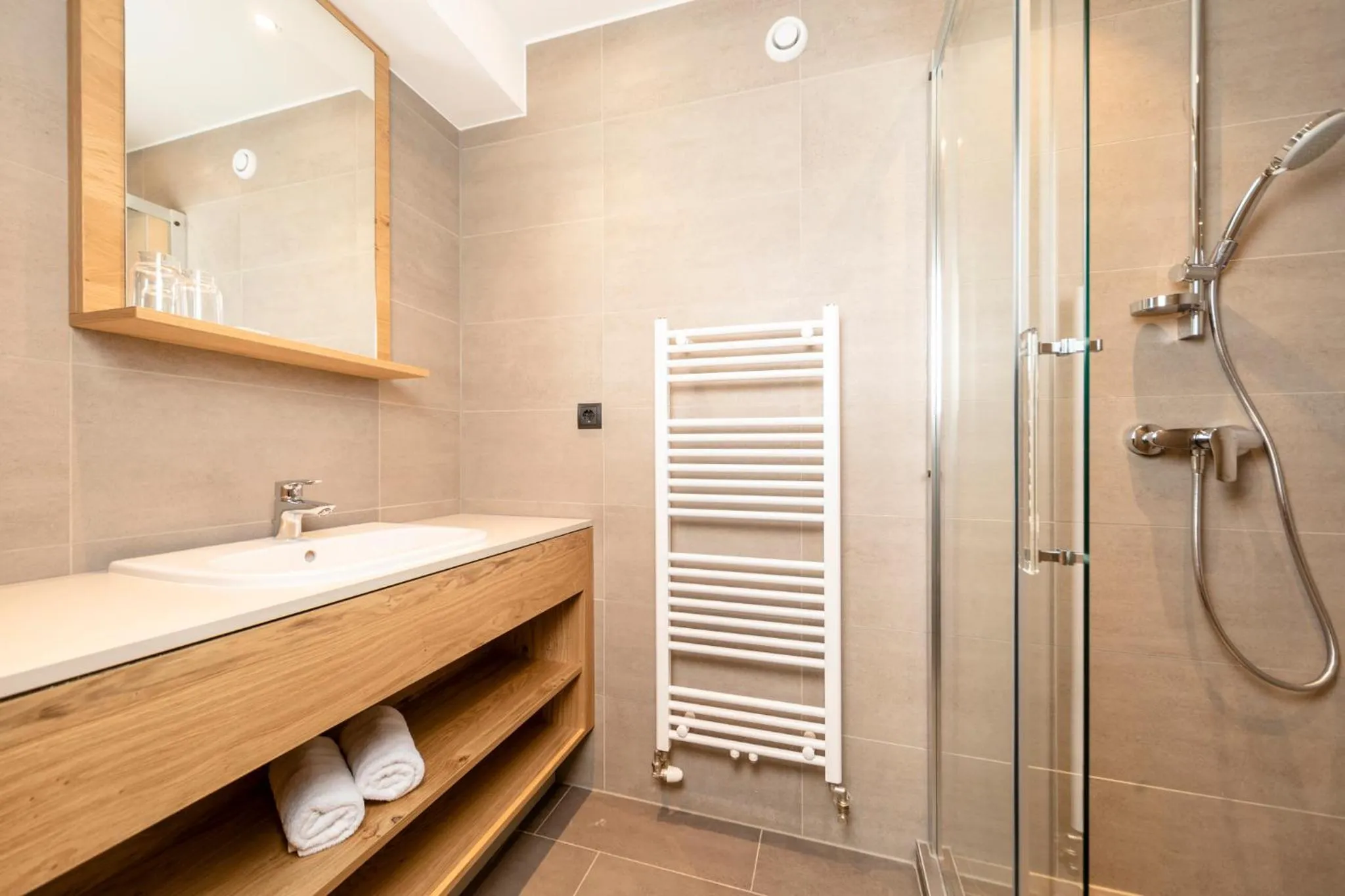 Shower in Hotel Stockerwirt