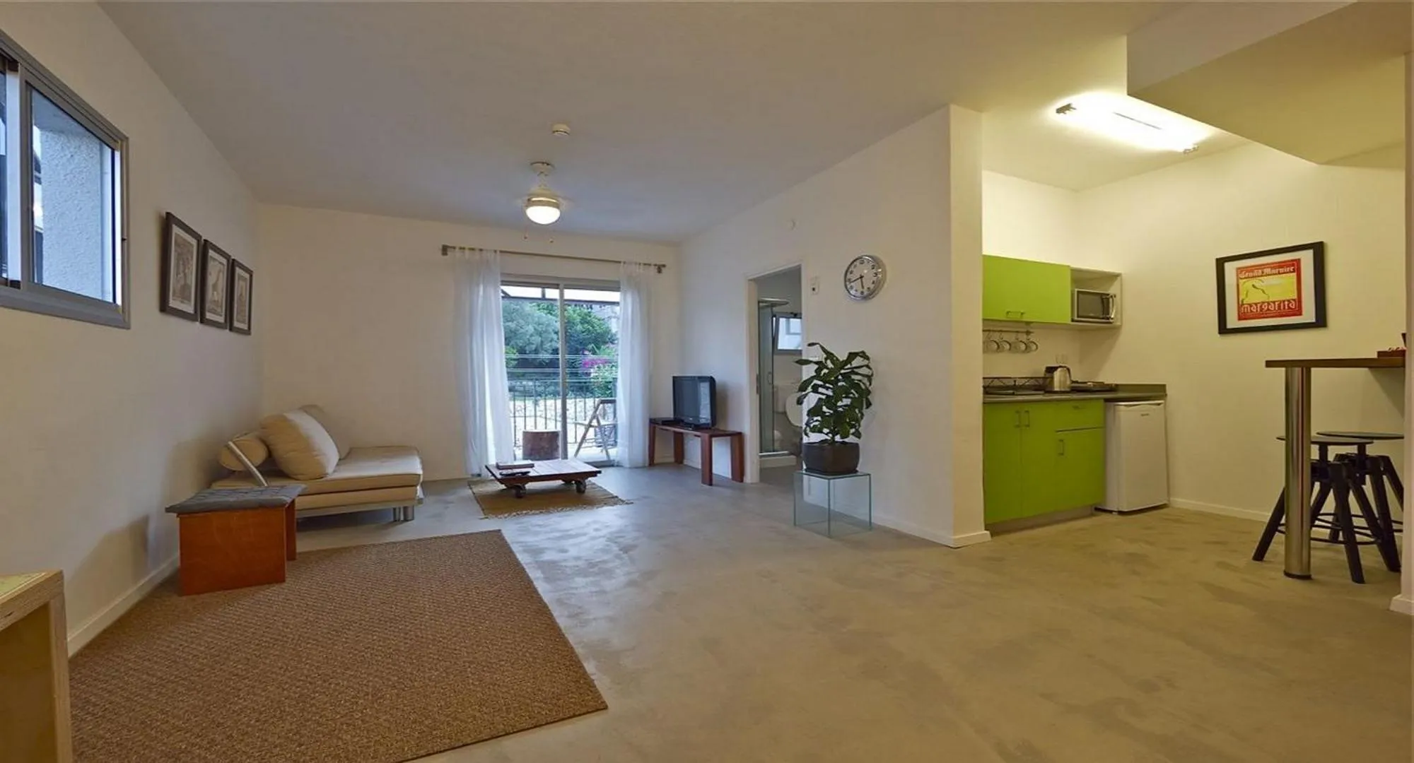 Kitchen or kitchenette in G38 Rental Apartment Building