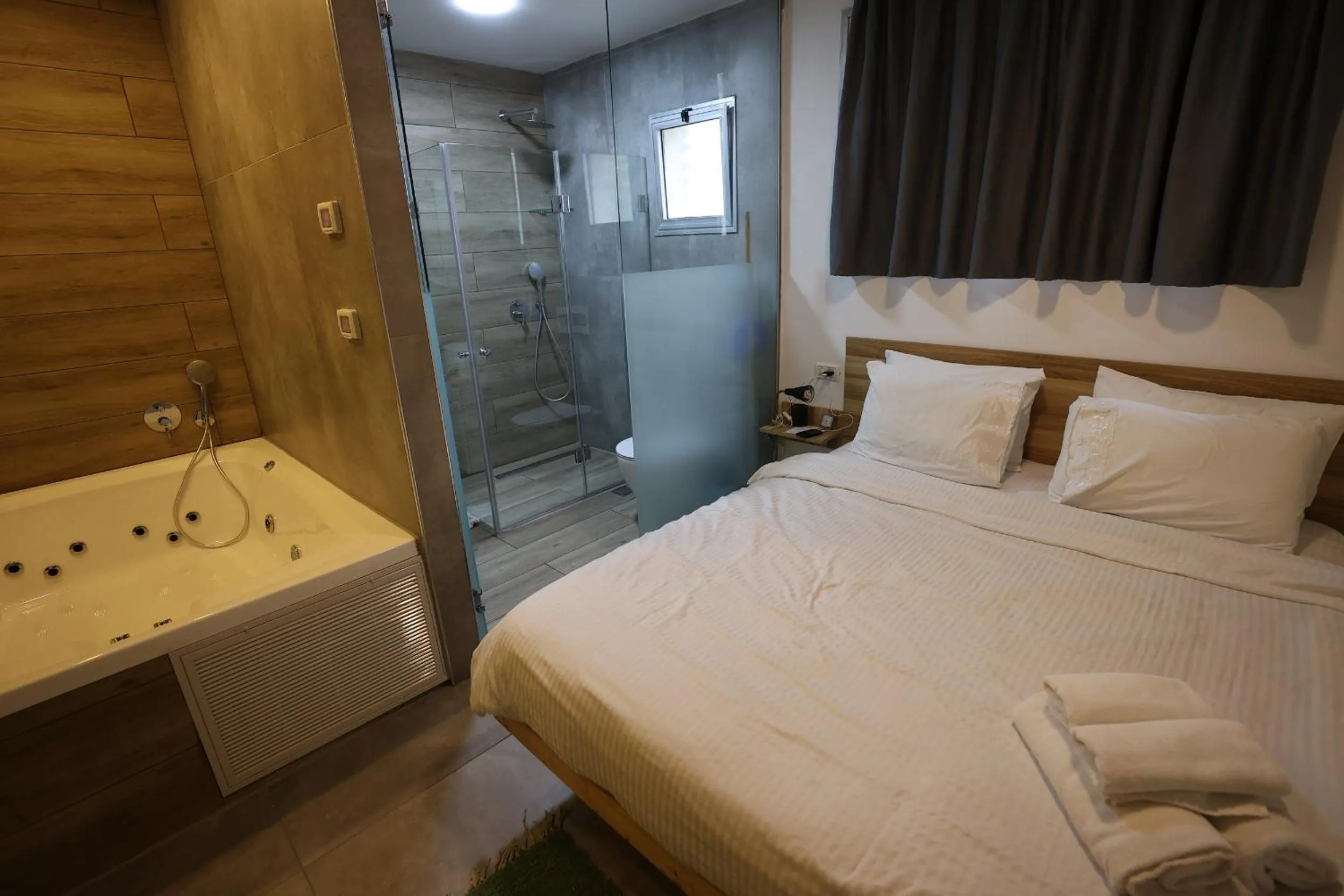 Bed in G38 Rental Apartment Building