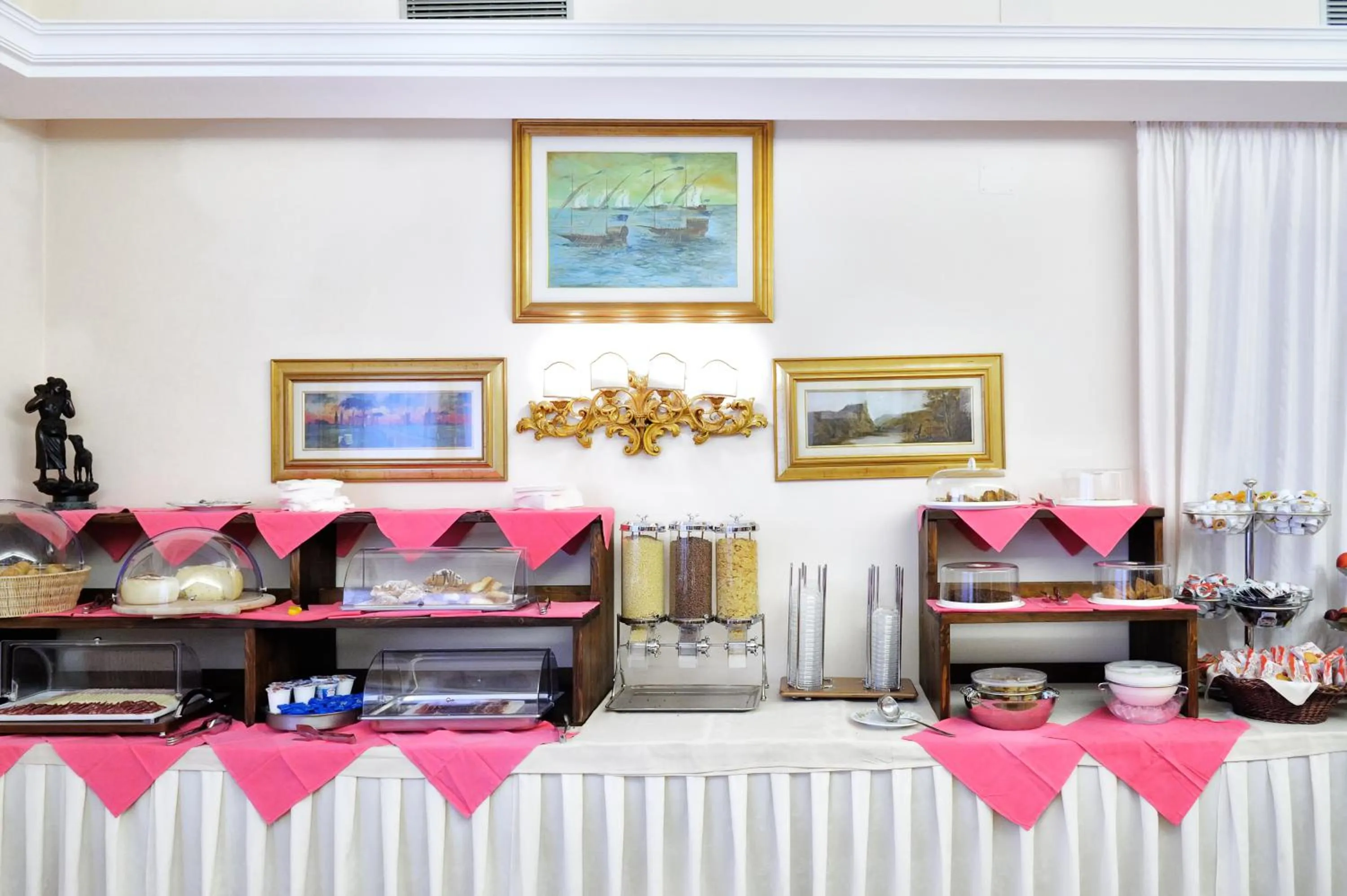 Lounge or bar in Hotel Benessere Villa Fiorita