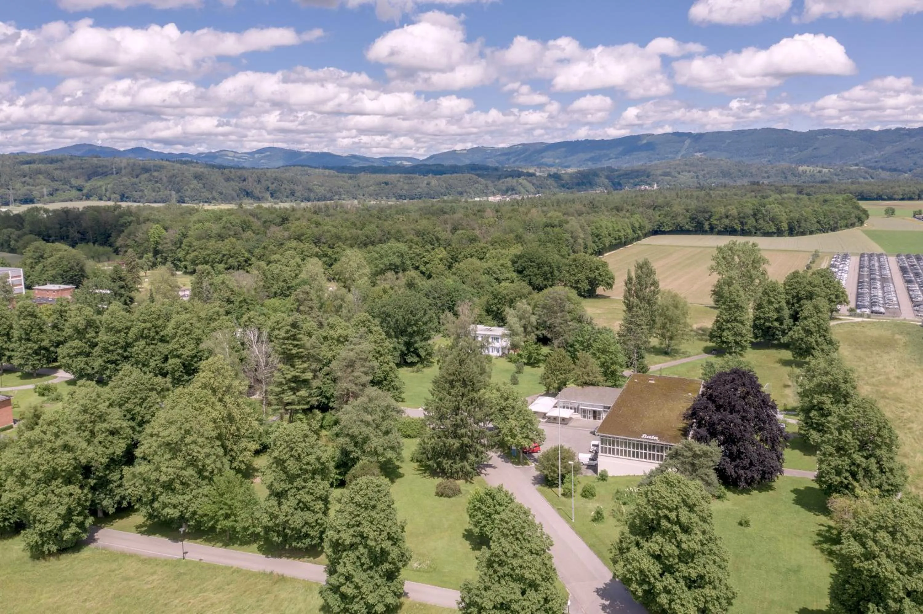 Property building in Bata Club Haus