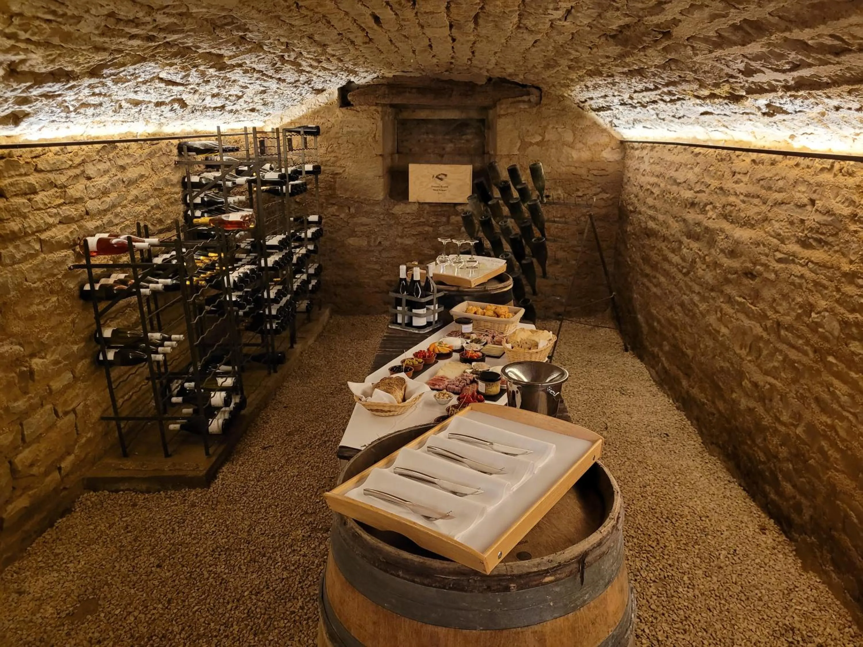 Property building in Jardin des Sens, la Rente d'Eguilly