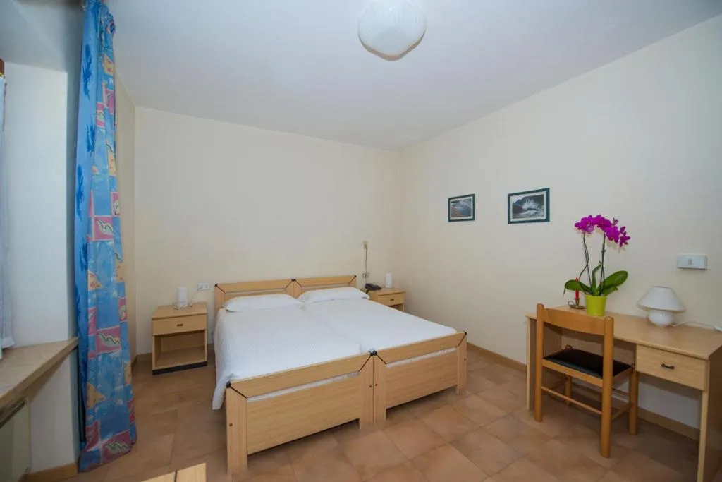 Photo of the whole room, Bed in Hotel San Carlo