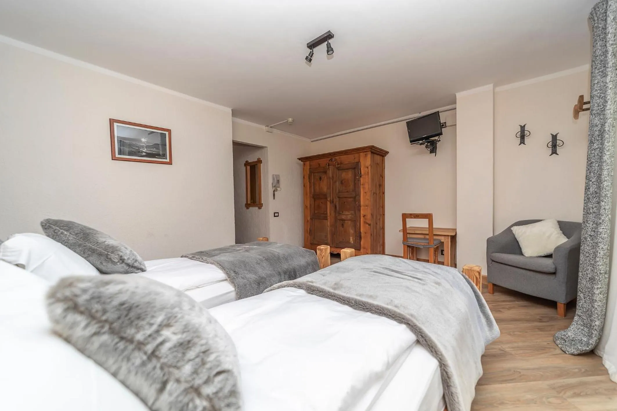 Bed in Hotel Stella Alpina