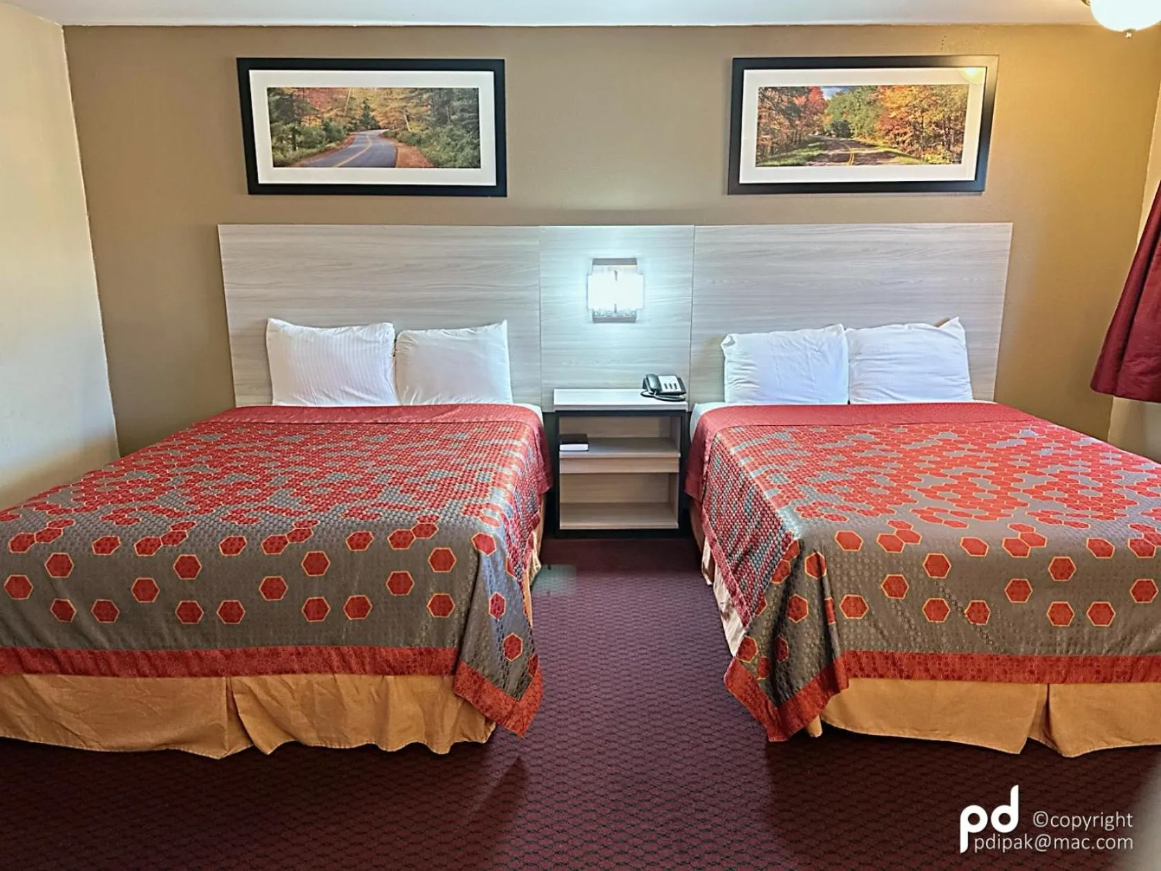 Bed in Travel Inn & Suites Flemington