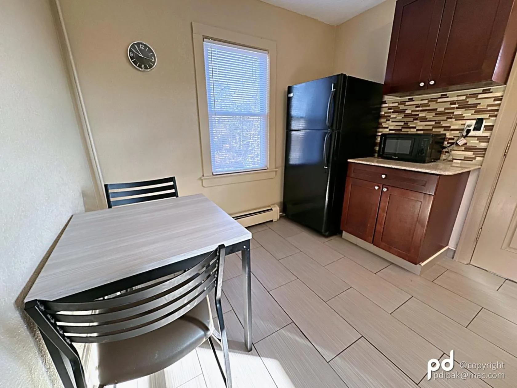 Dining area in Travel Inn & Suites Flemington