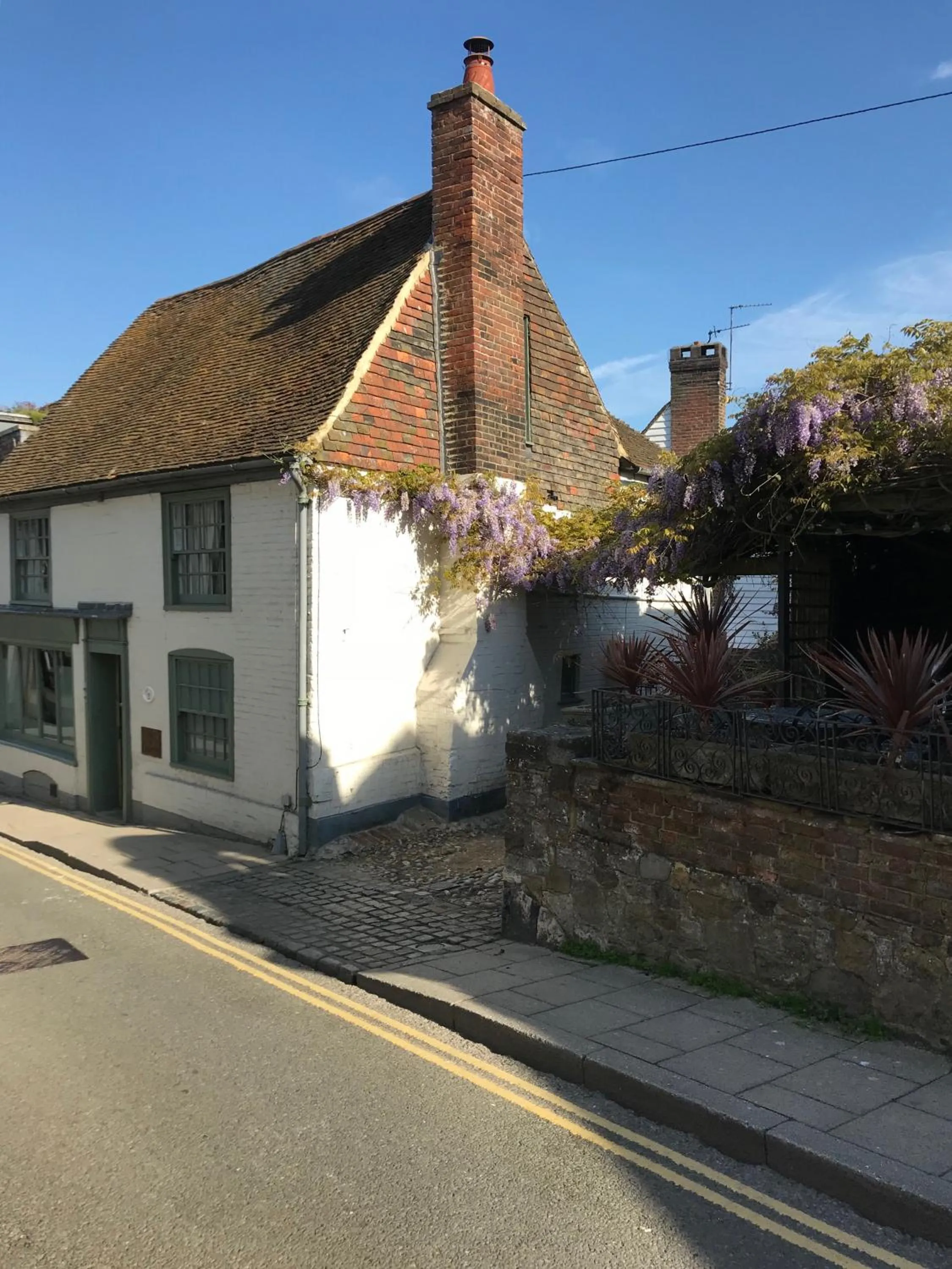 Neighbourhood in The Tea House