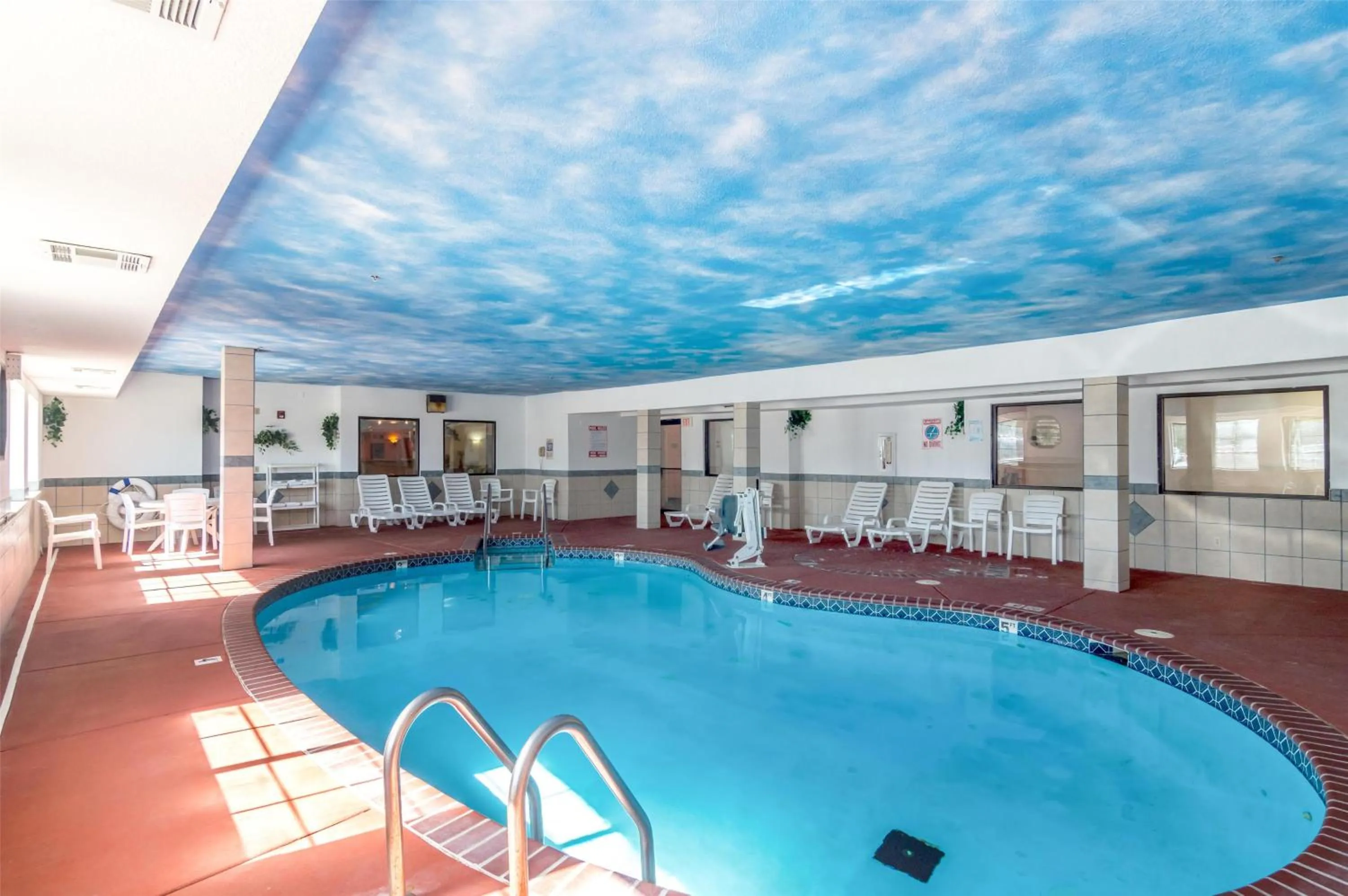 Pool view in Motel 6-Oklahoma City, OK