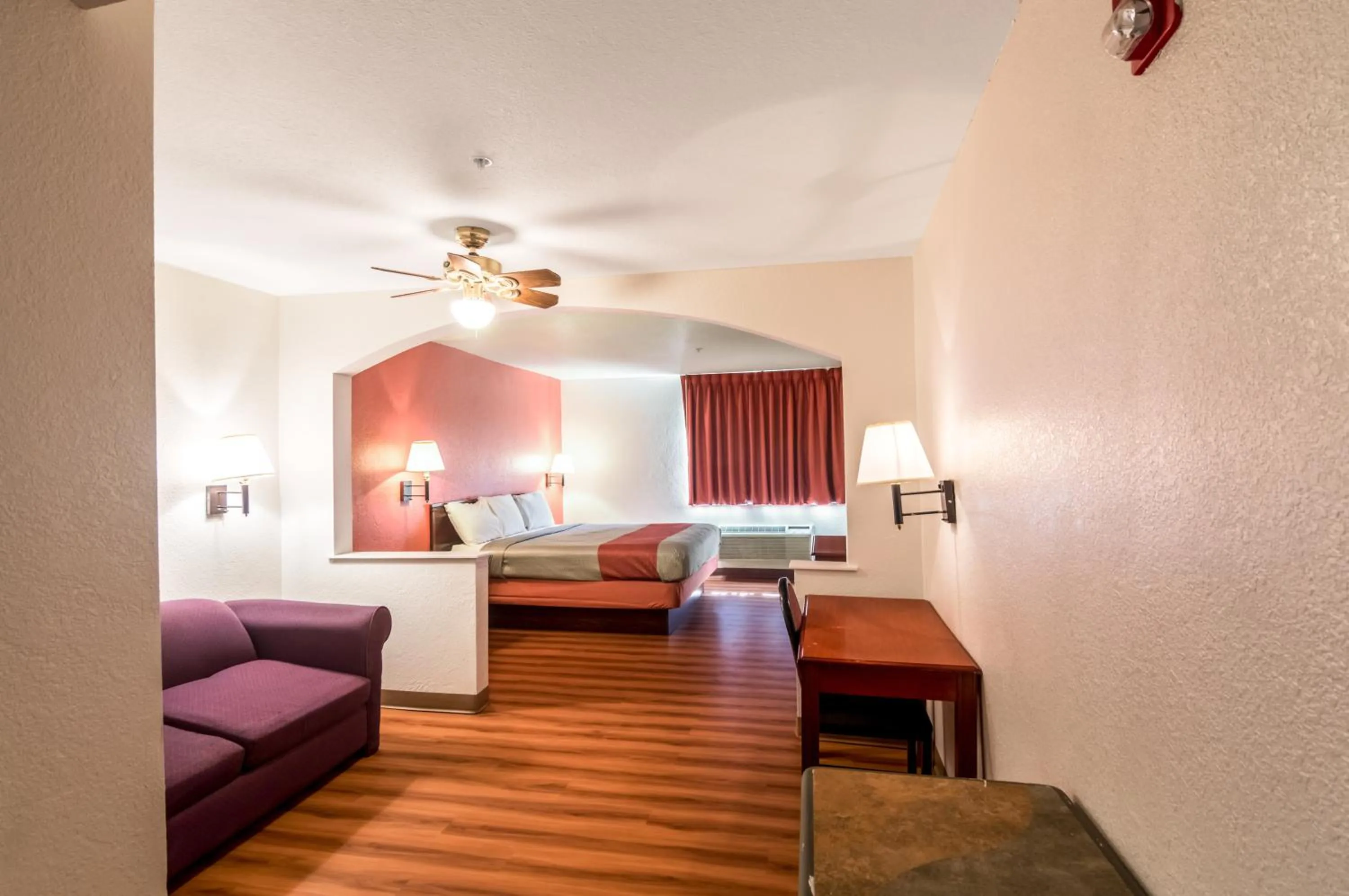 Bedroom, Bed in Motel 6-Oklahoma City, OK