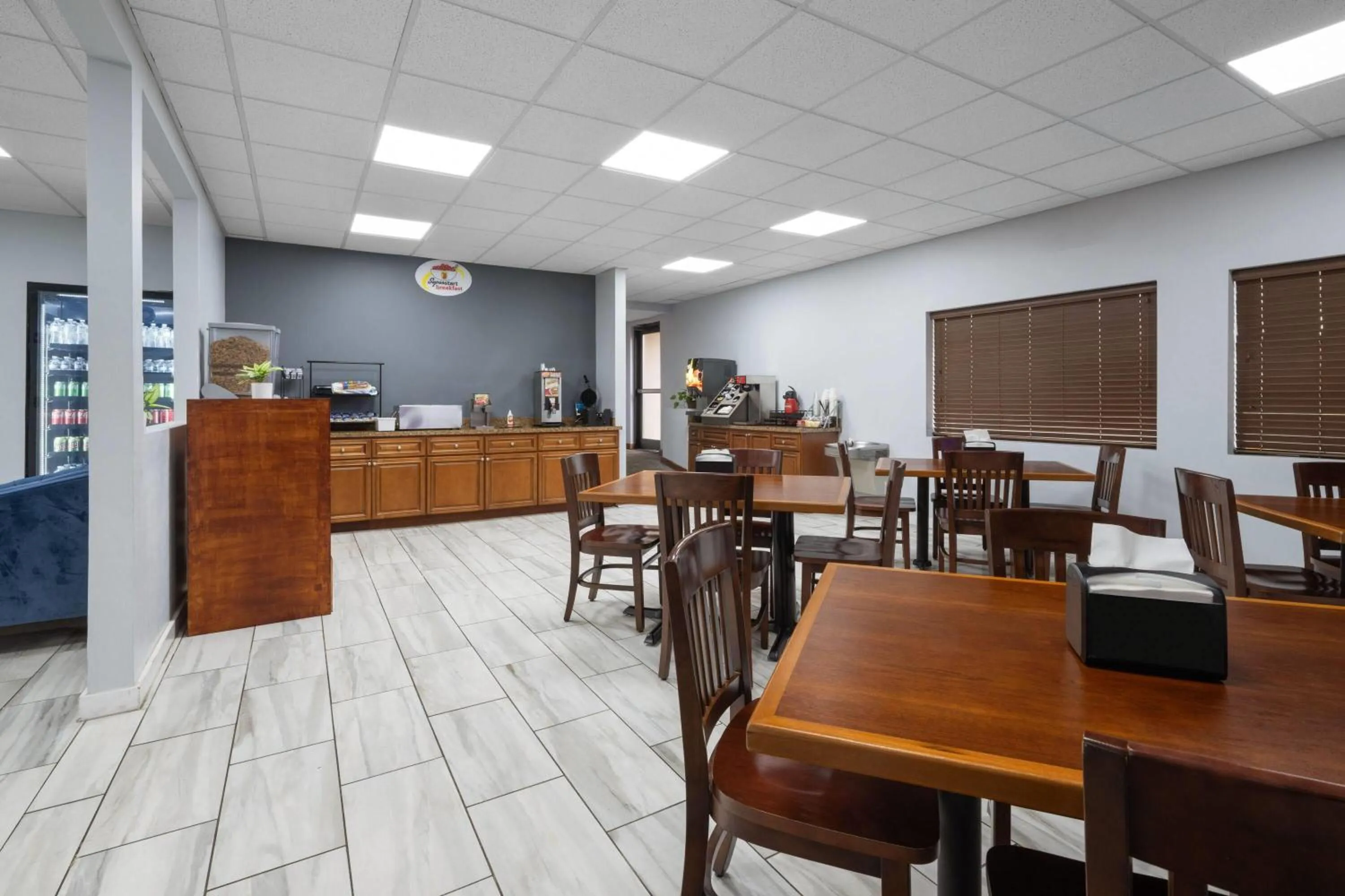 Breakfast in Super 8 by Wyndham Macon West