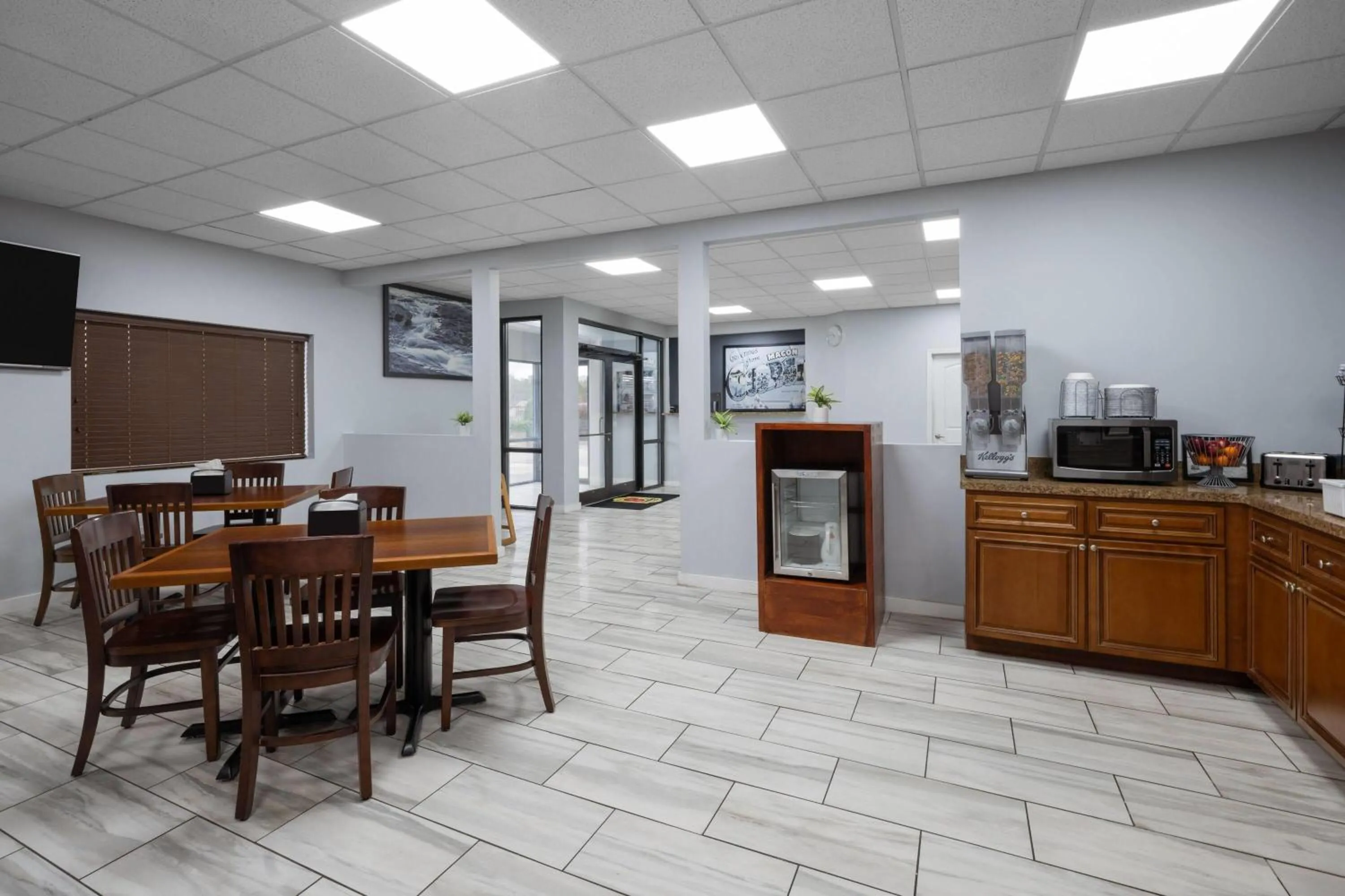 Lobby or reception in Super 8 by Wyndham Macon West