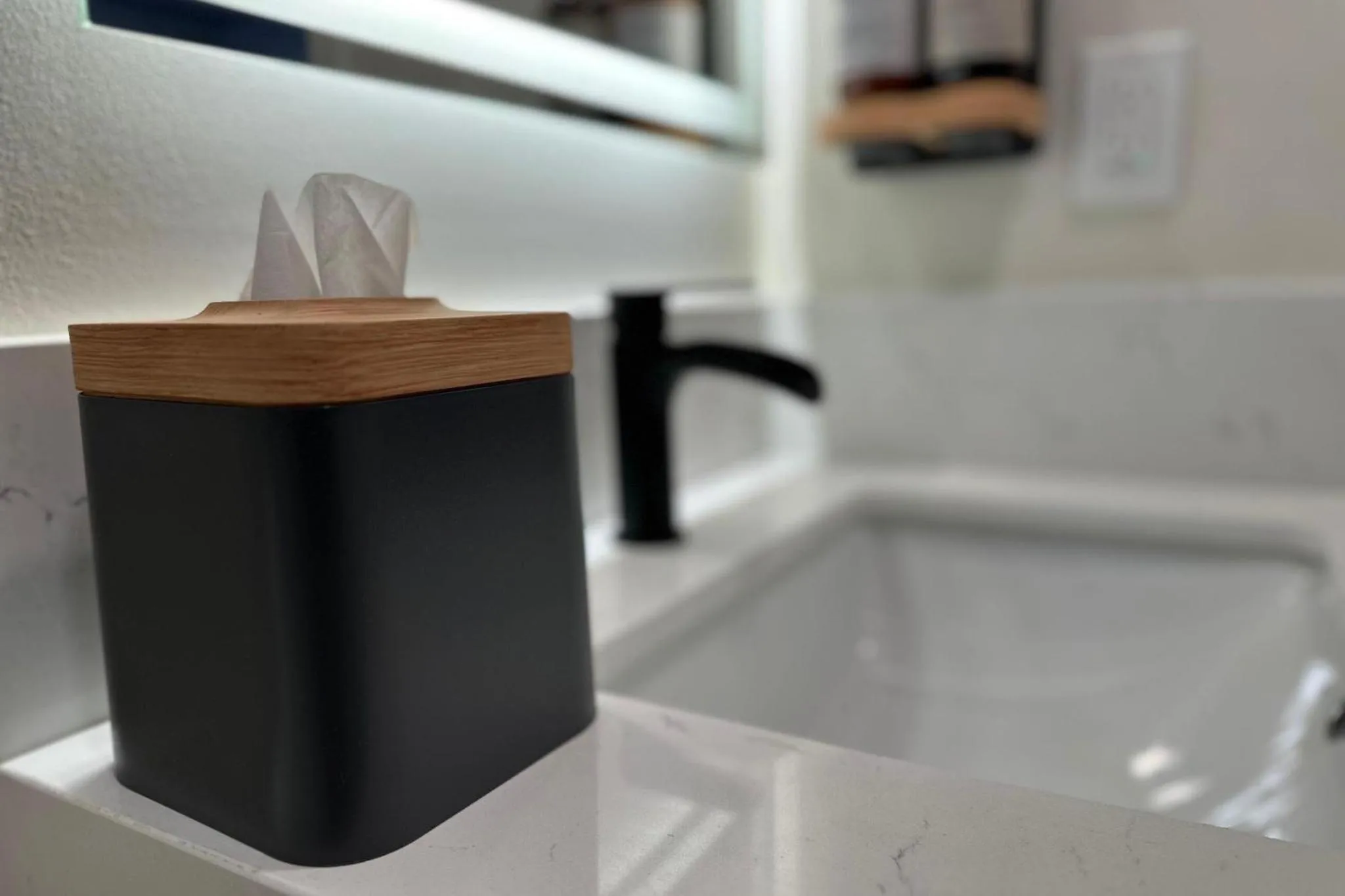 Bathroom in Hyland Inn Long Beach