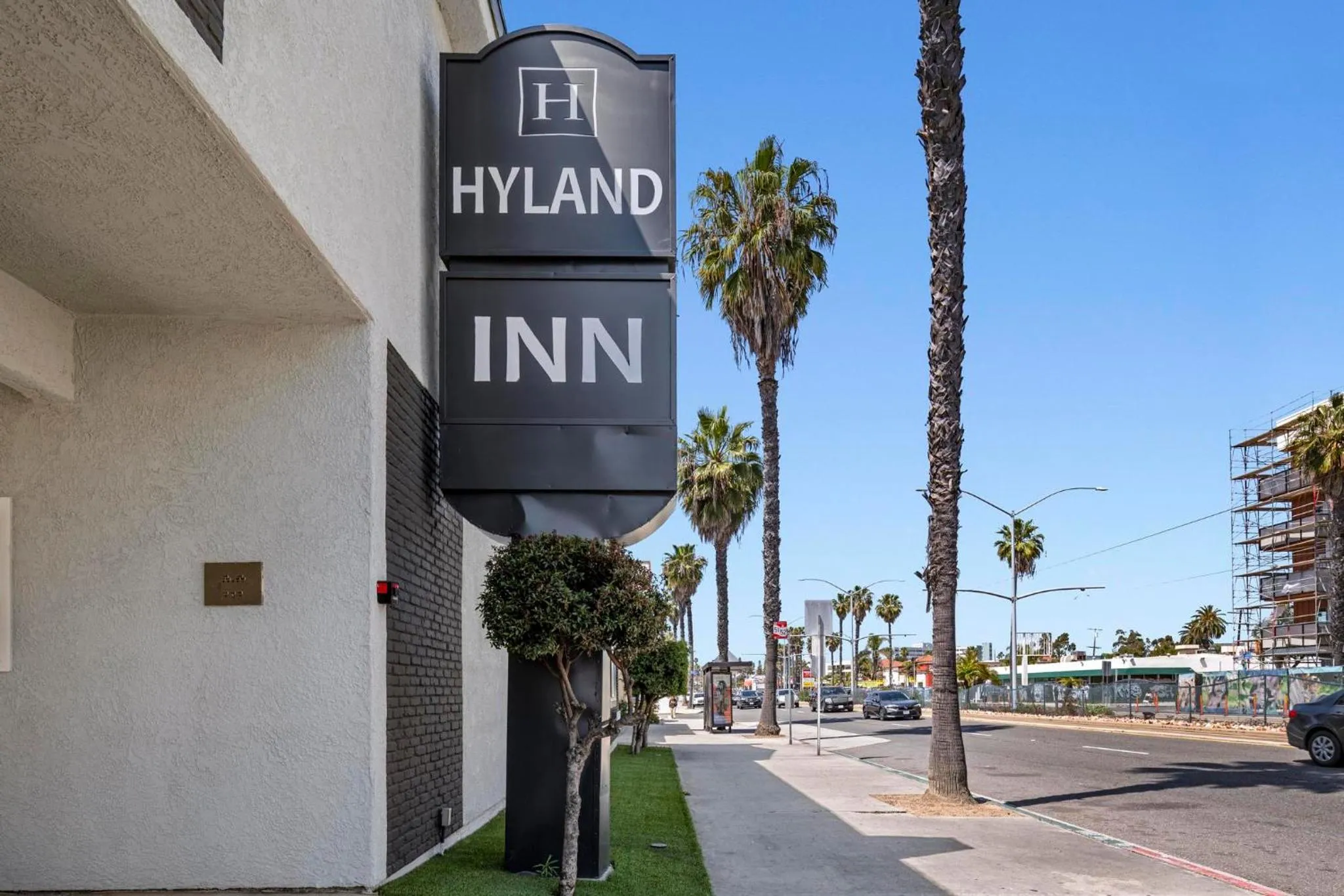 Facade/entrance in Hyland Inn Long Beach