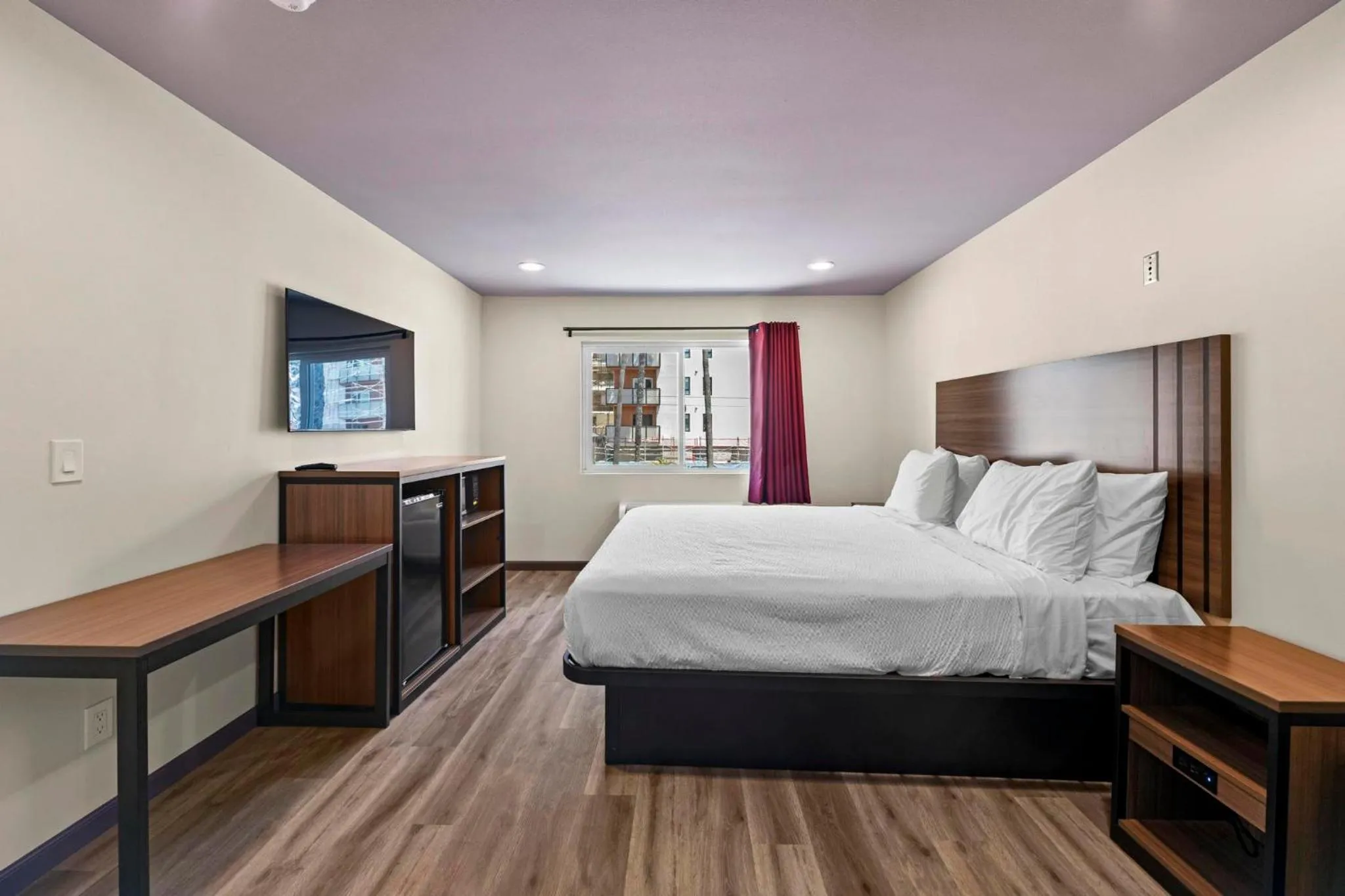 Bed in Hyland Inn Long Beach