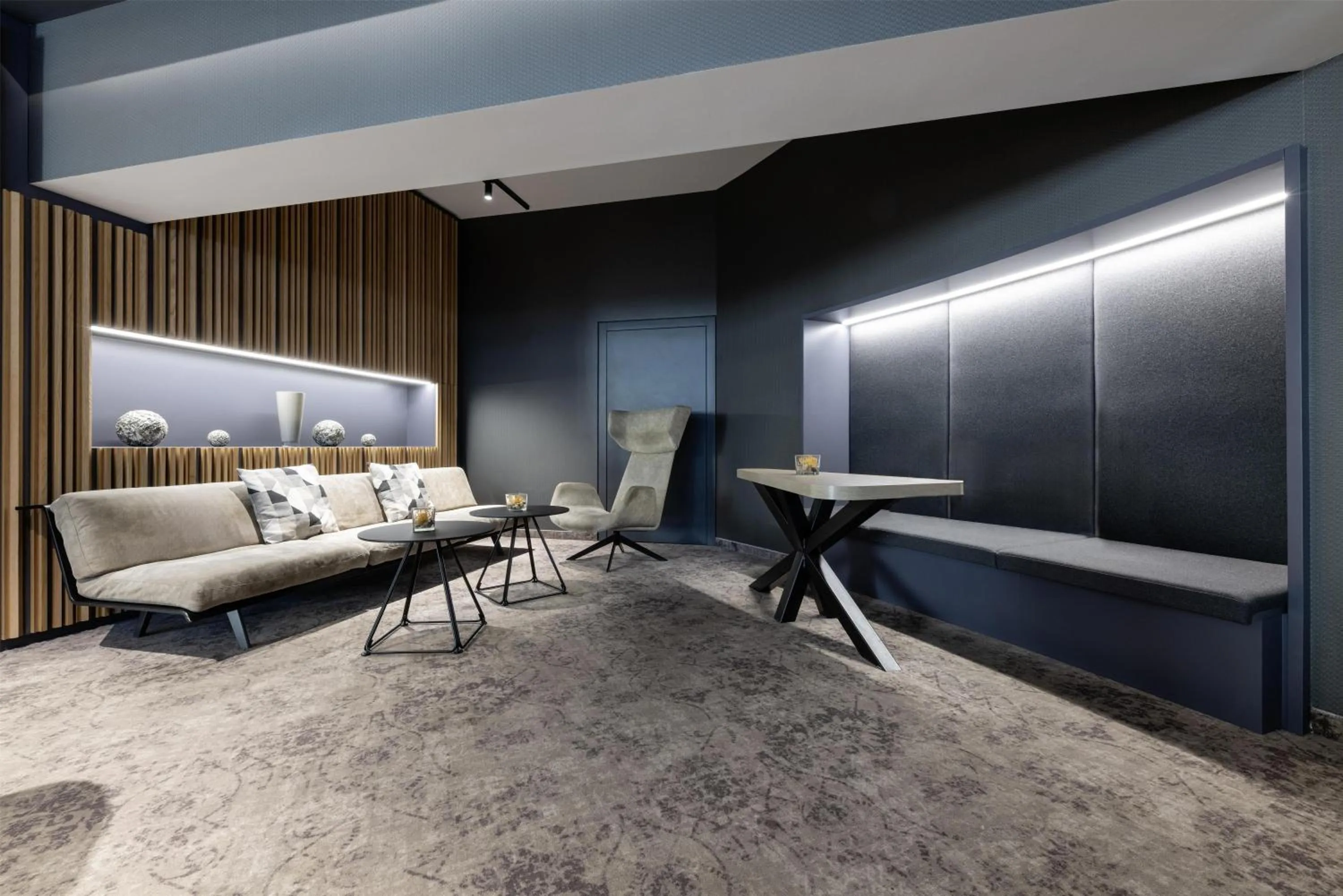 Lobby or reception in NH Graz City