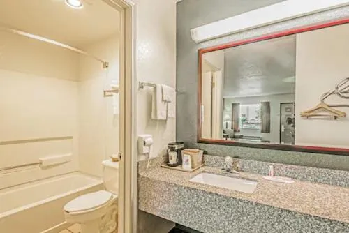 Hill Country Inn & Suites - New Braunfels, Gruene